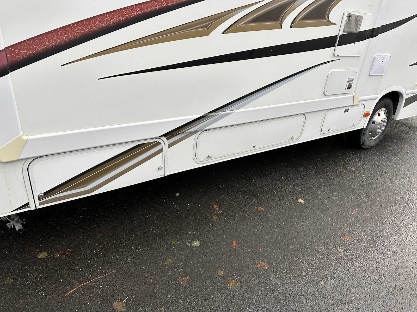 2011 Ford Econoline Cutaway E-450 Super Duty 158" DRW