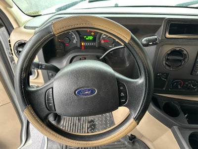 2011 Ford Econoline Cutaway E-450 Super Duty 158" DRW