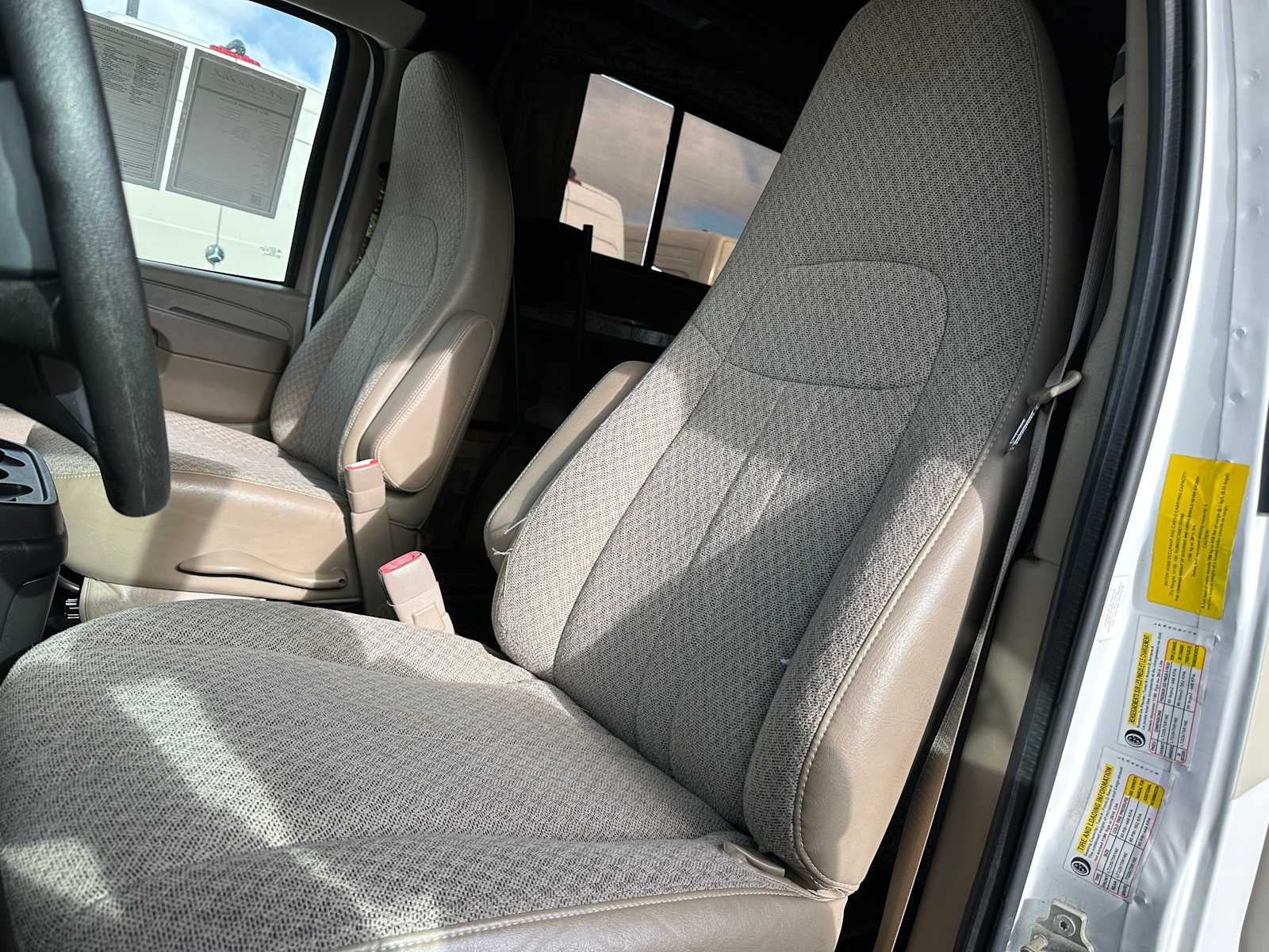 2014 Chevrolet Express 4500 Van 159"