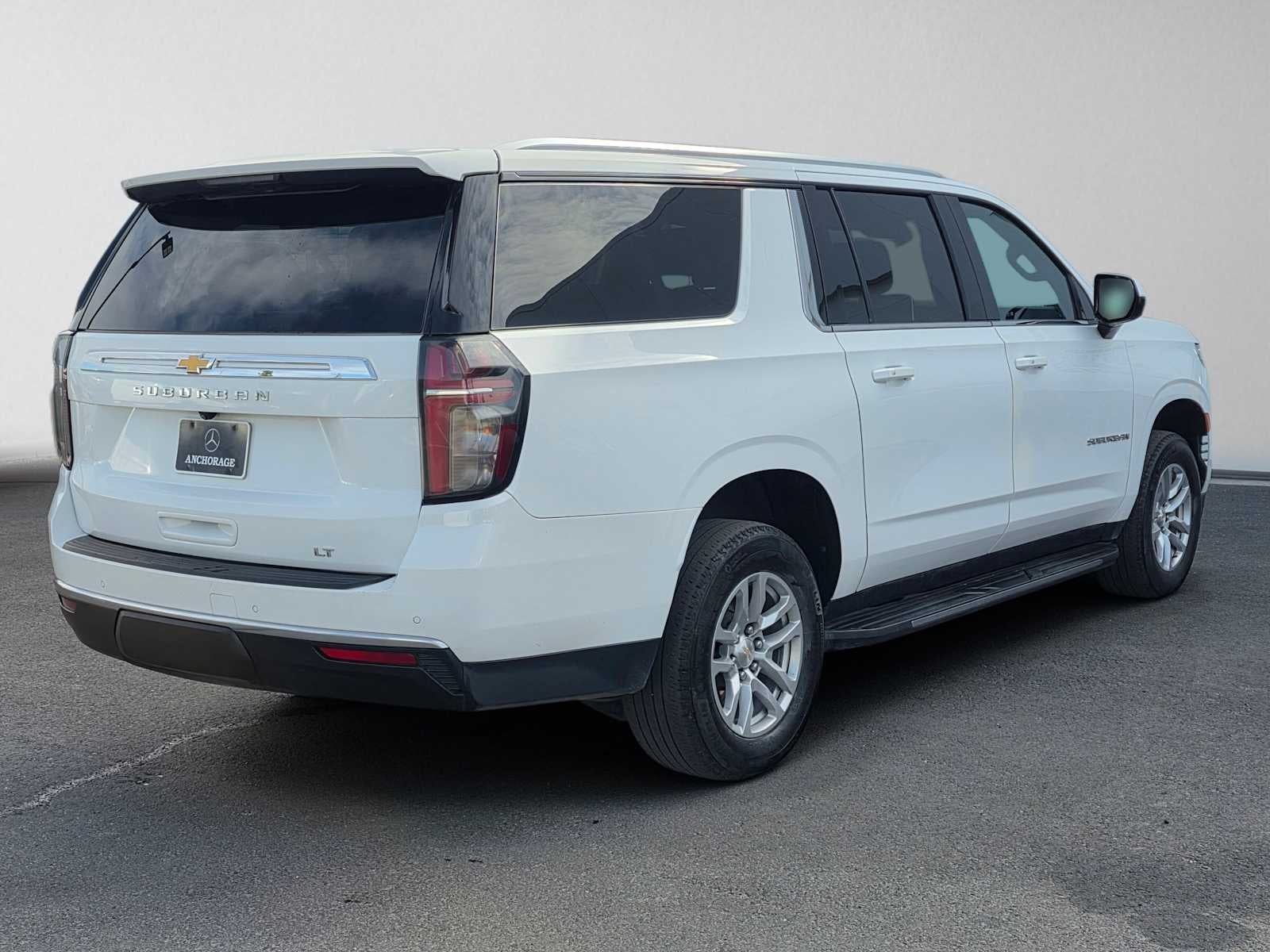 2024 Chevrolet Suburban LT