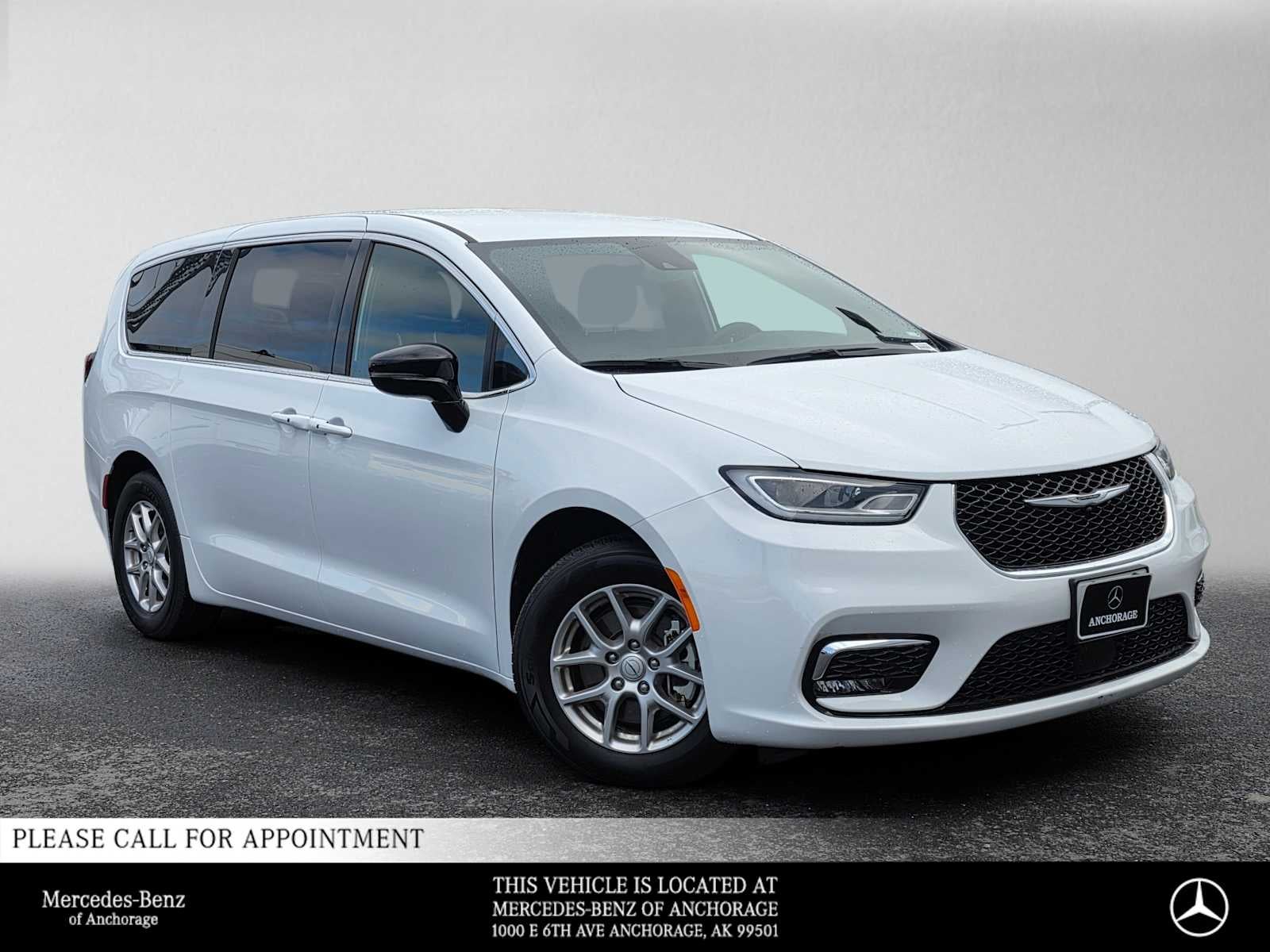 2025 Chrysler Pacifica Select