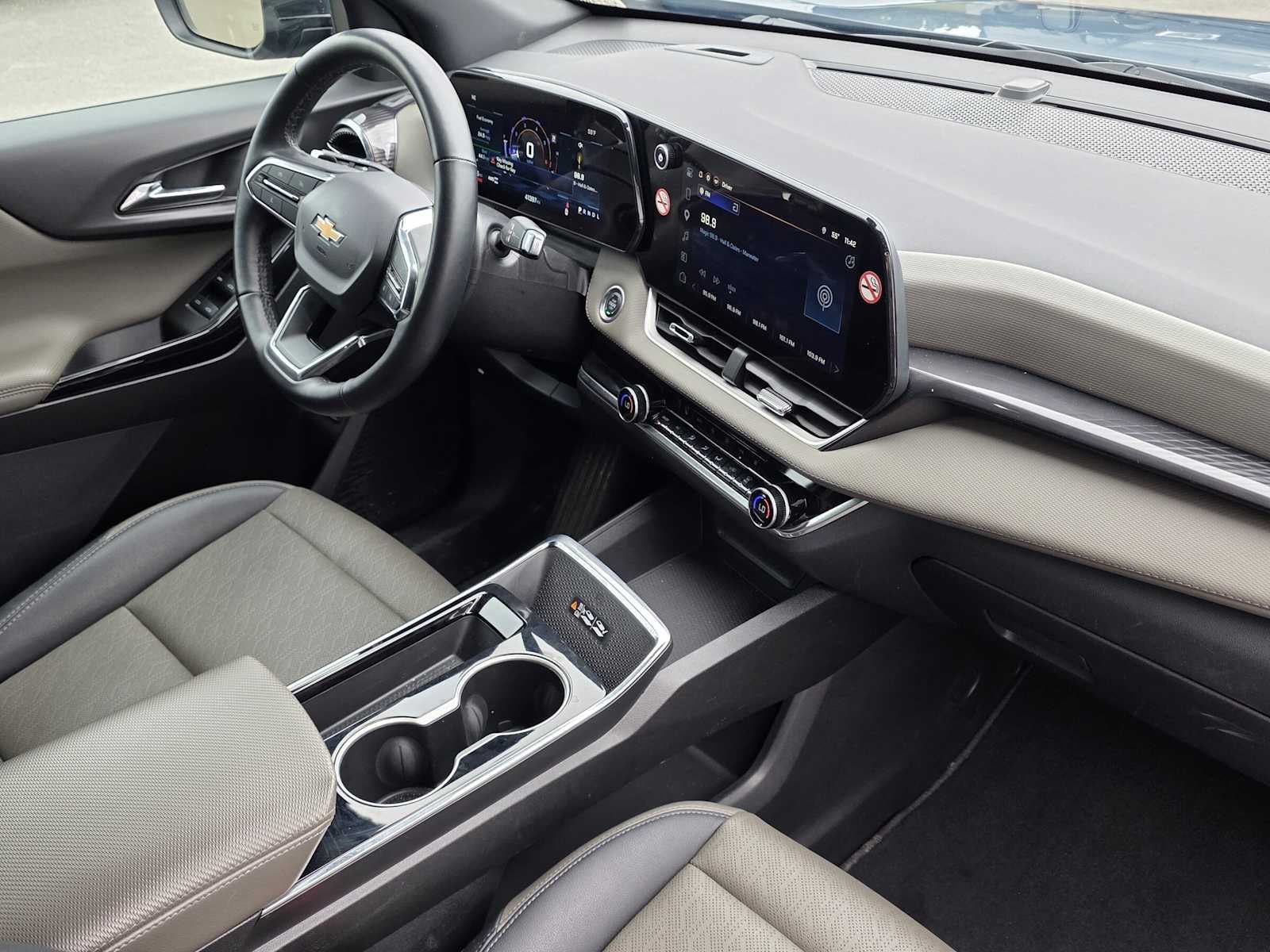 2025 Chevrolet Equinox AWD LT