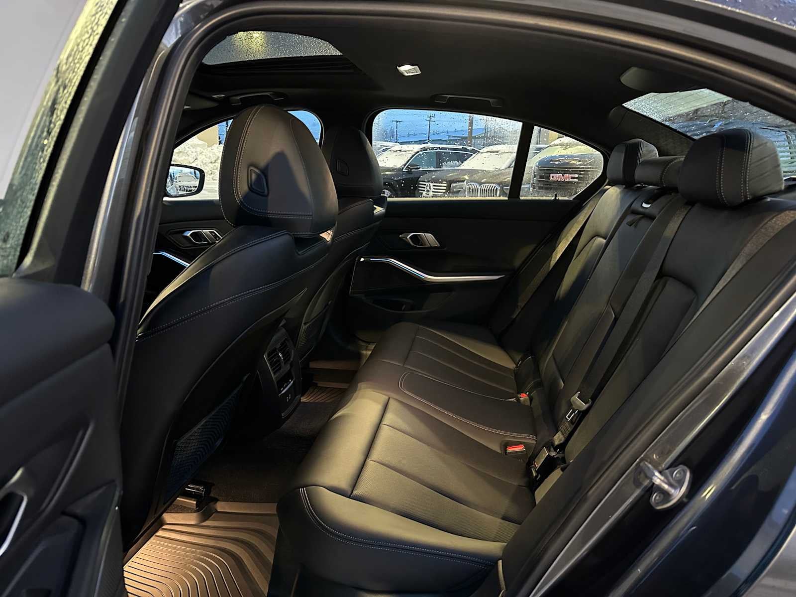 2022 BMW 3 Series 330e xDrive