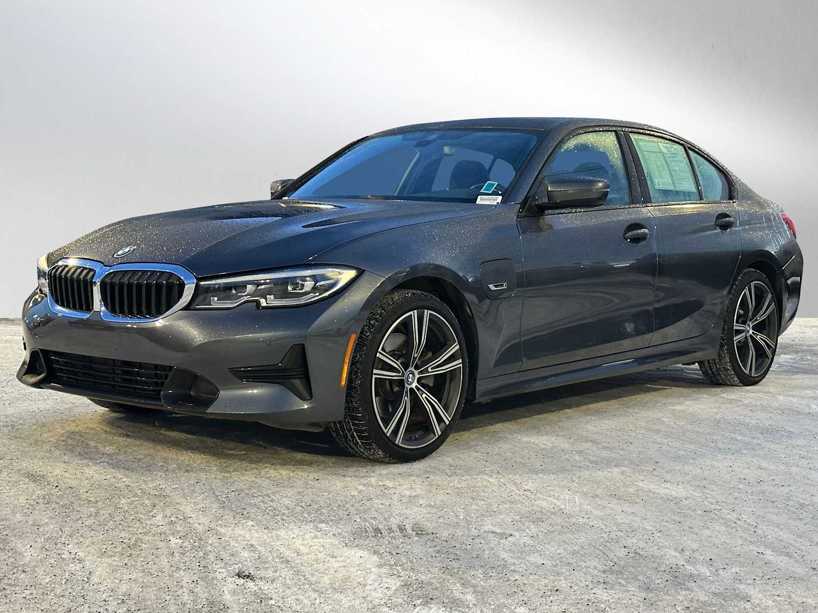 2022 BMW 3 Series 330e xDrive