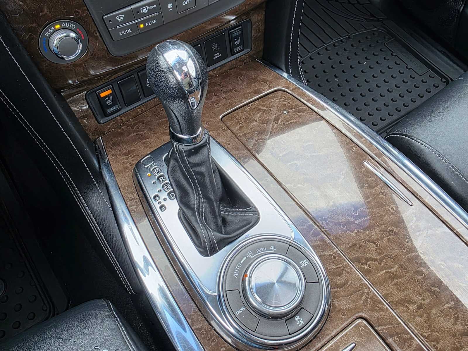 2016 INFINITI QX80 4WD 4dr