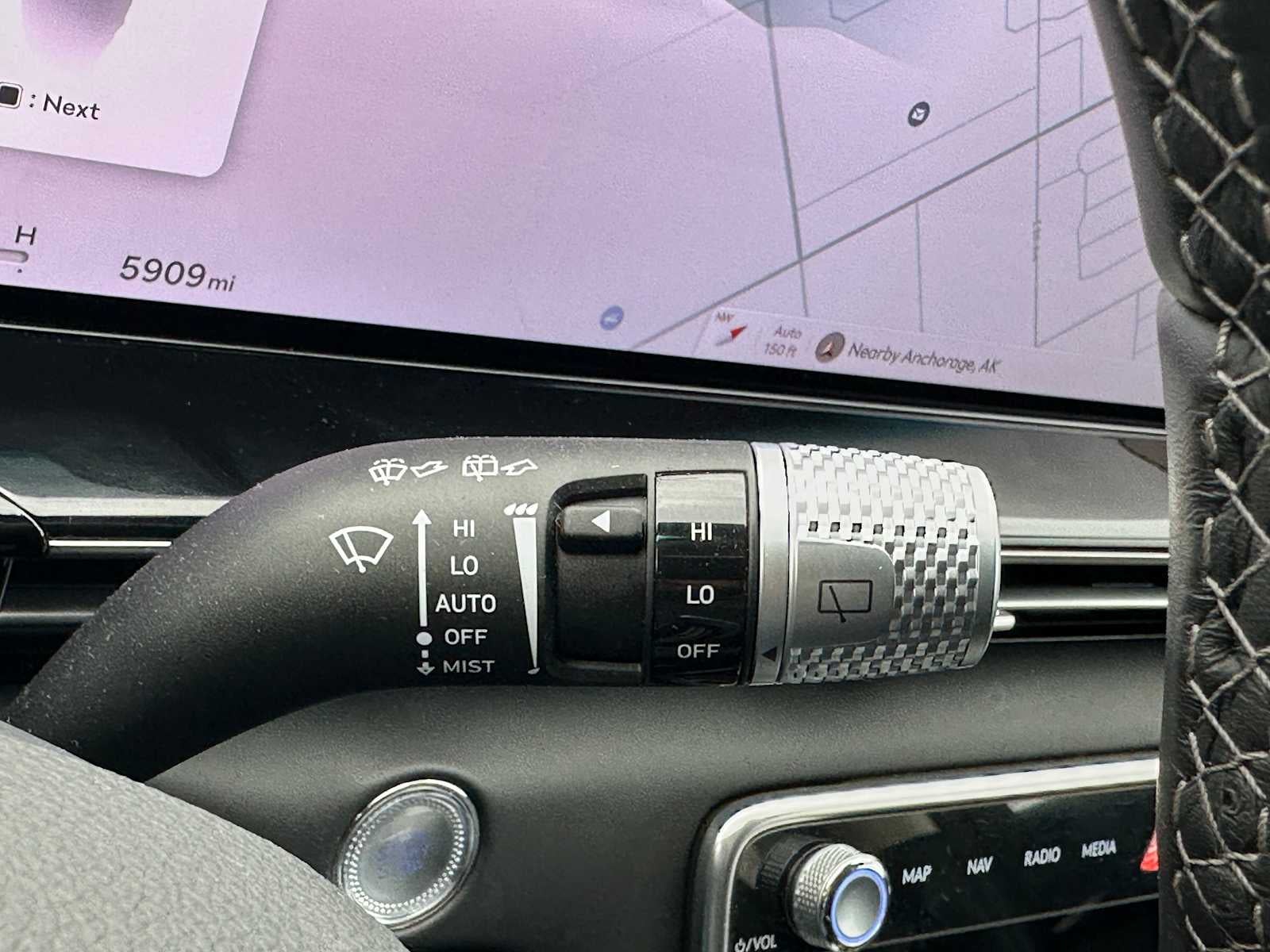 2025 Genesis GV80 Standard