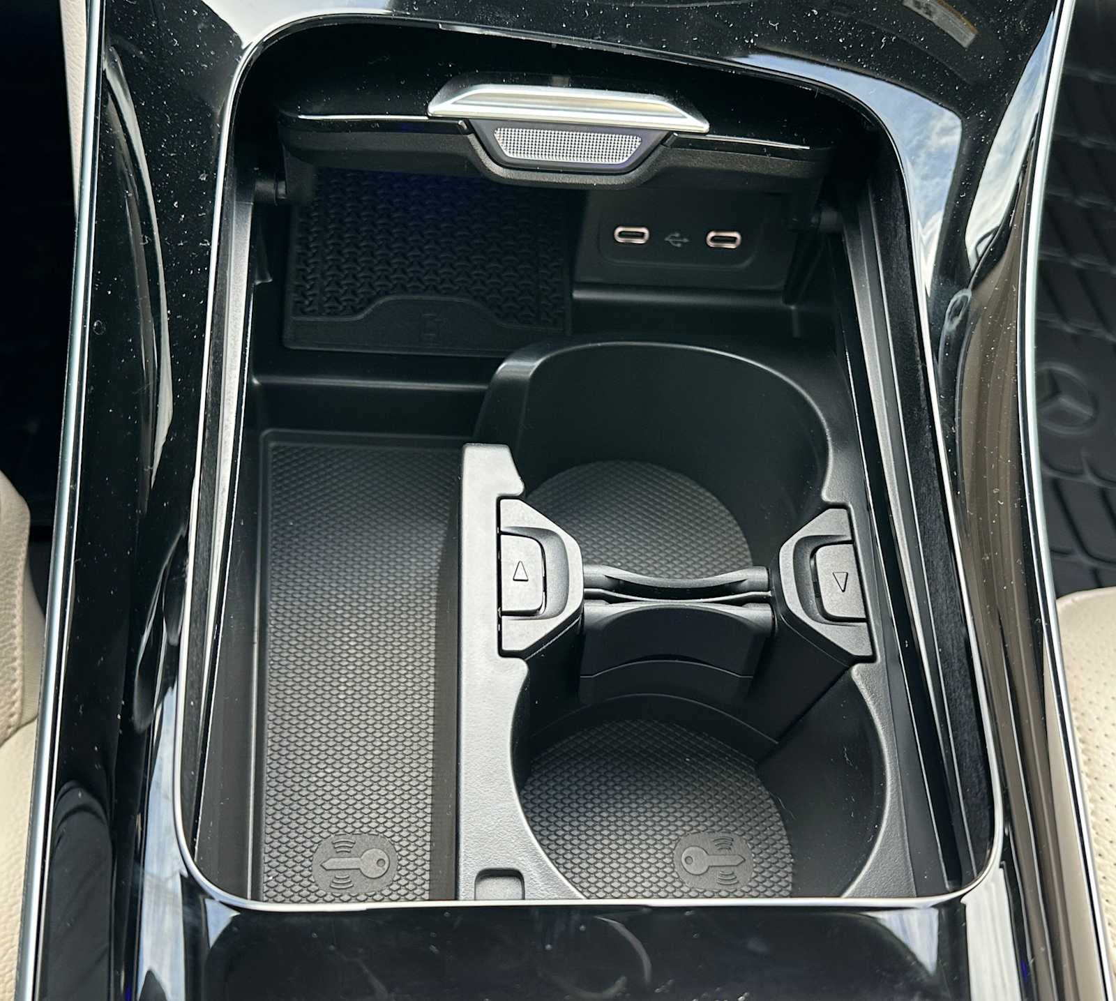 2026 Mercedes-Benz C 300 4MATIC® Sedan