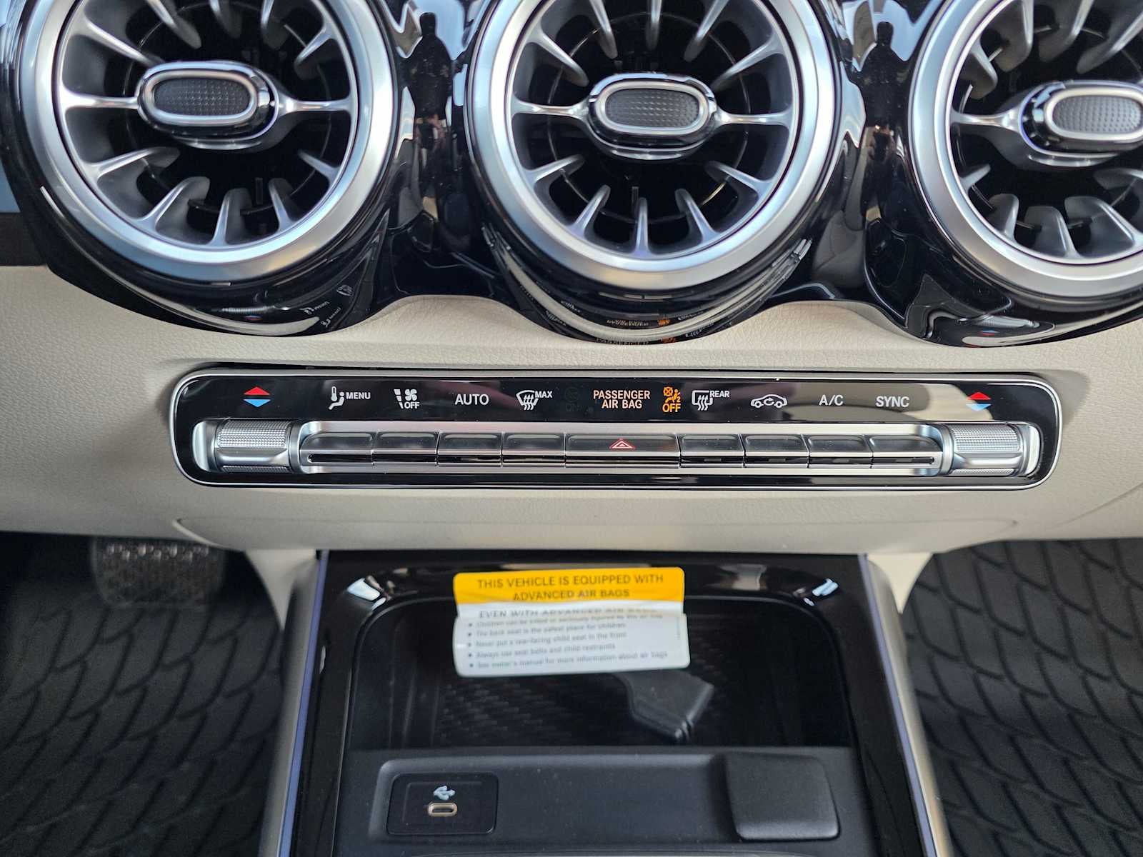 2026 Mercedes-Benz GLB 250 4MATIC® SUV