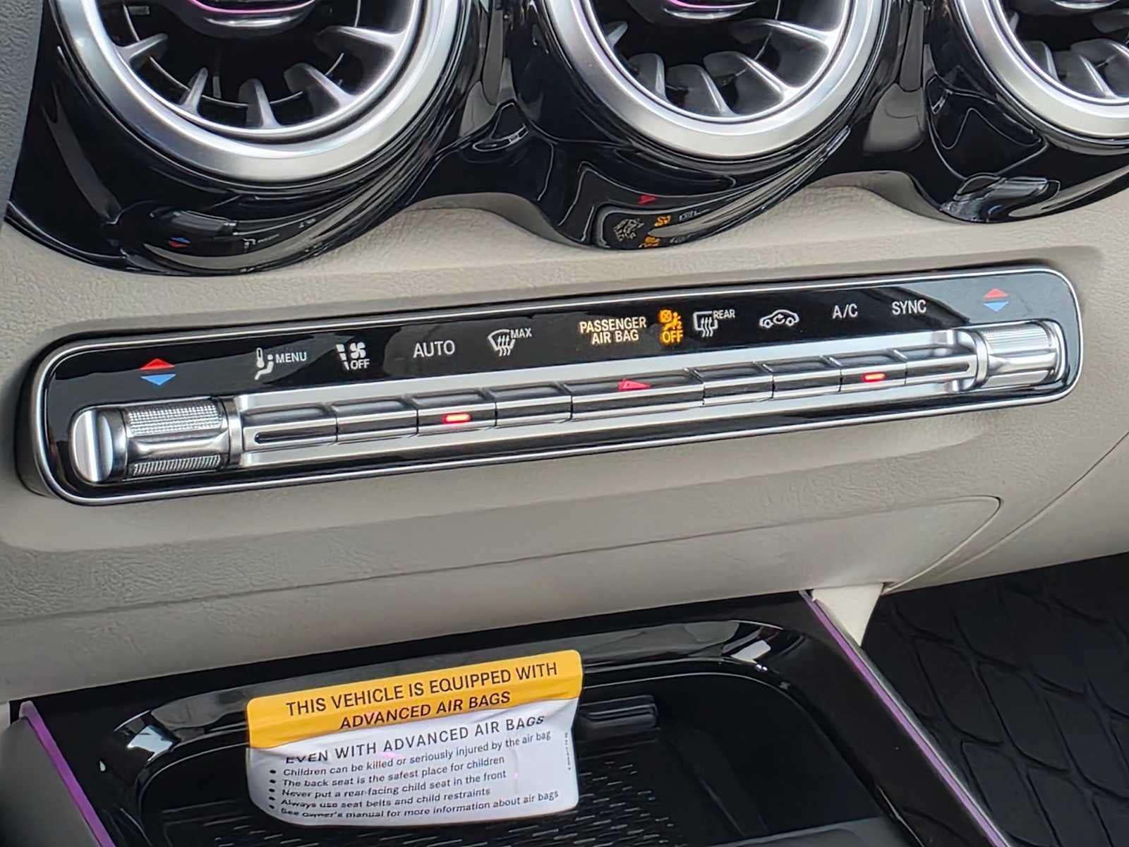2026 Mercedes-Benz GLB 250 4MATIC® SUV