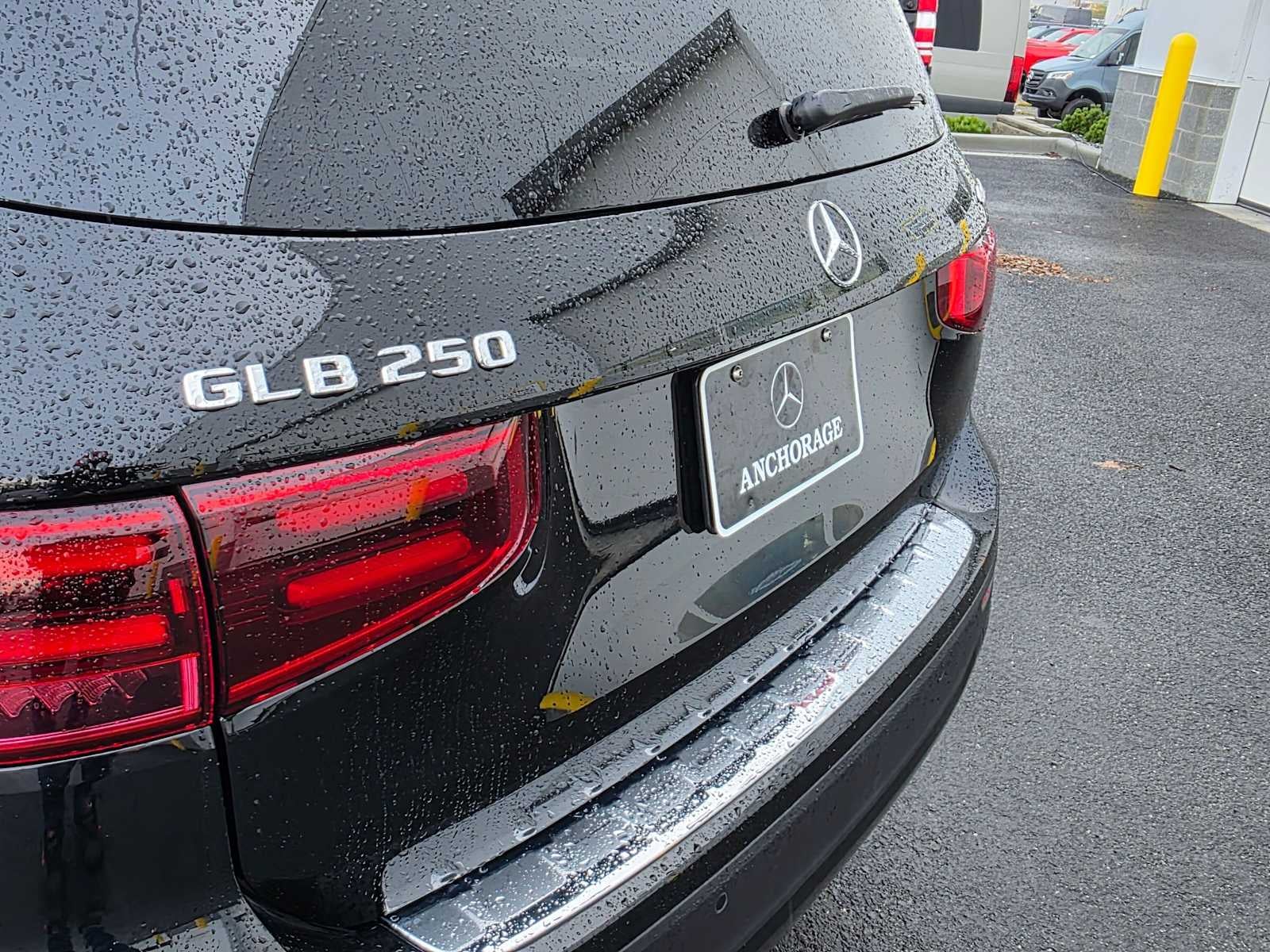 2026 Mercedes-Benz GLB 250 4MATIC® SUV