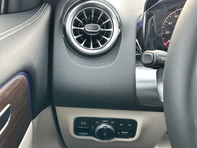 2026 Mercedes-Benz GLB 250 4MATIC® SUV