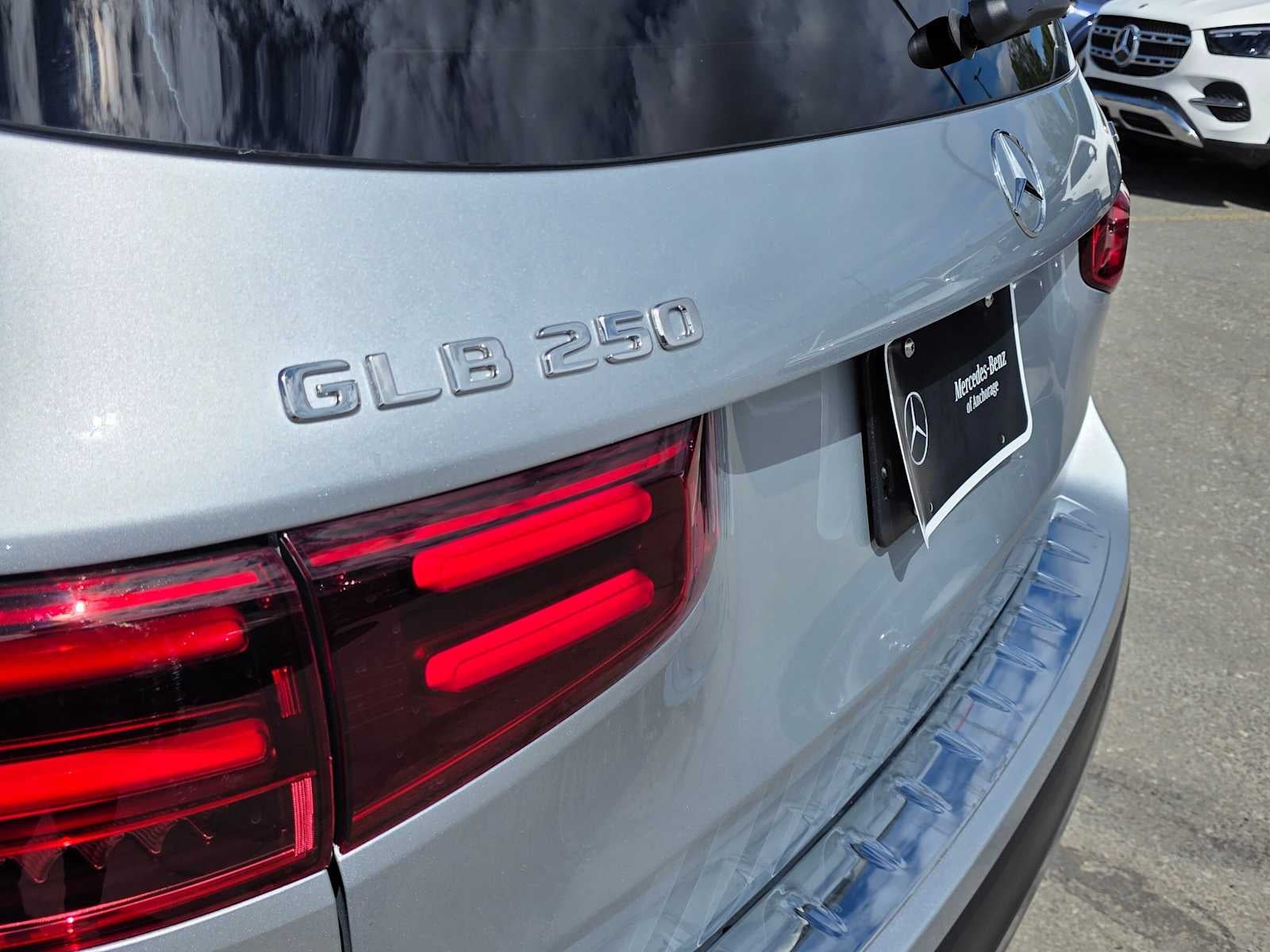 2026 Mercedes-Benz GLB 250 4MATIC® SUV