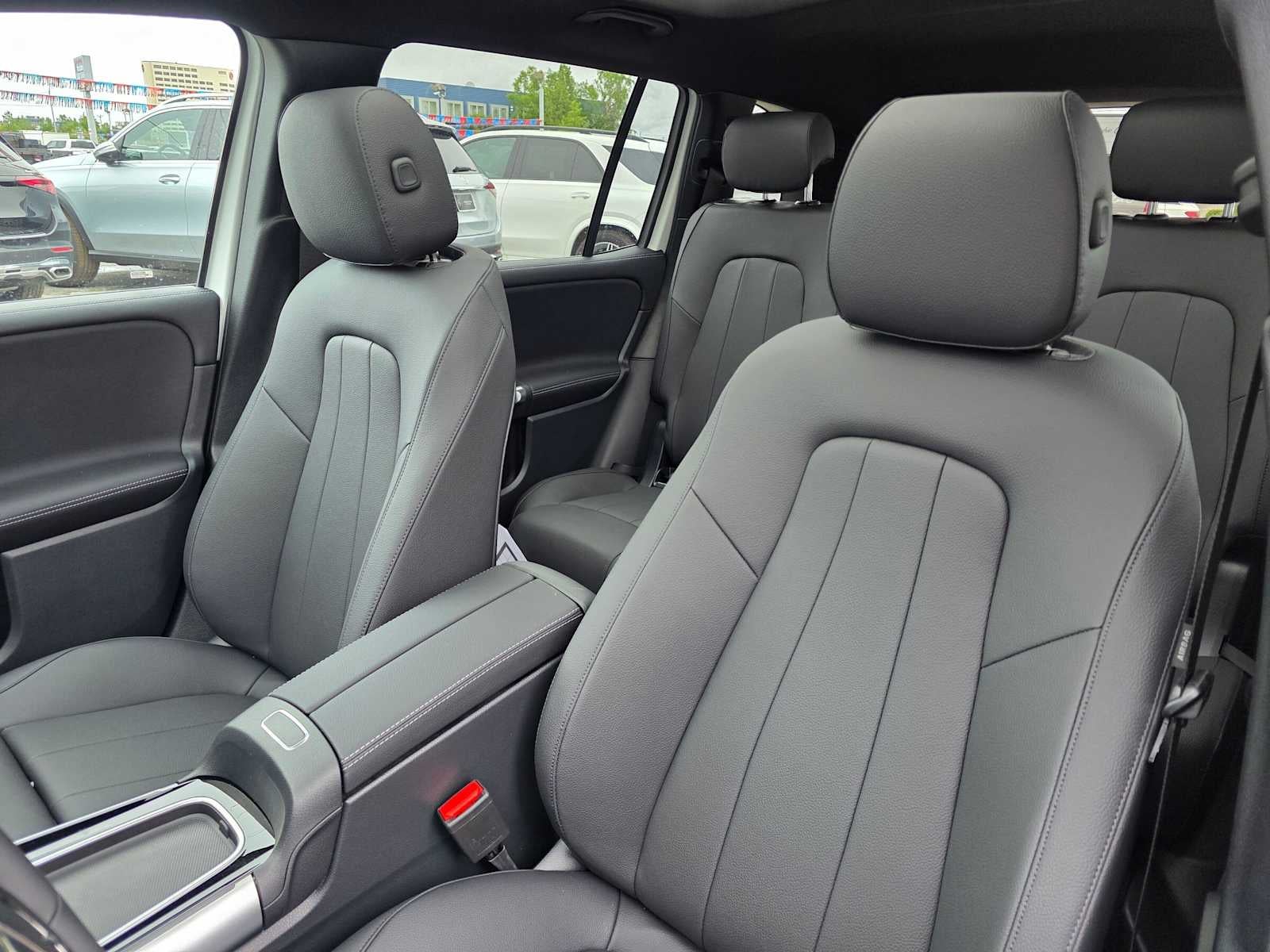 2026 Mercedes-Benz GLB 250 4MATIC® SUV