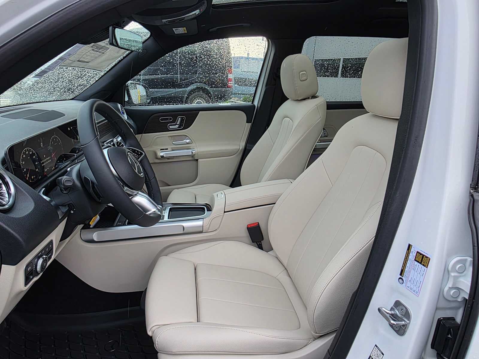2026 Mercedes-Benz GLB 250 4MATIC® SUV