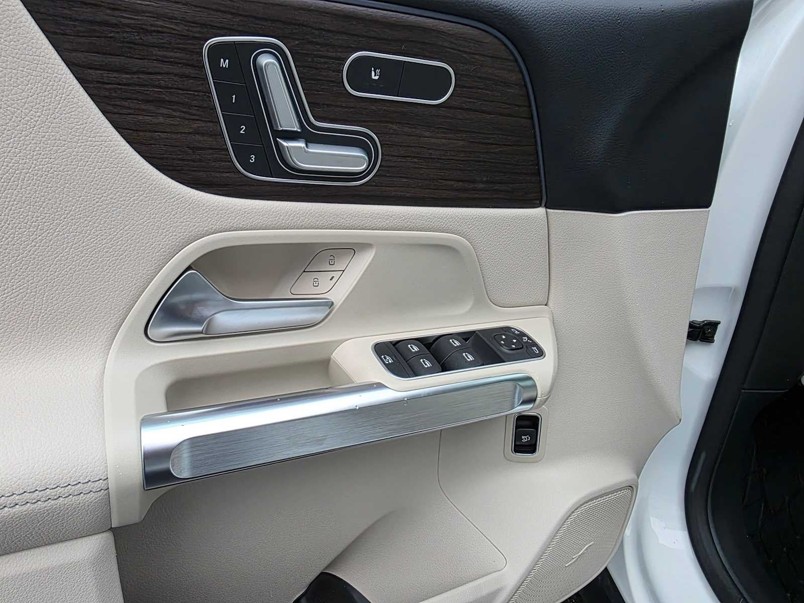 2026 Mercedes-Benz GLB 250 4MATIC® SUV