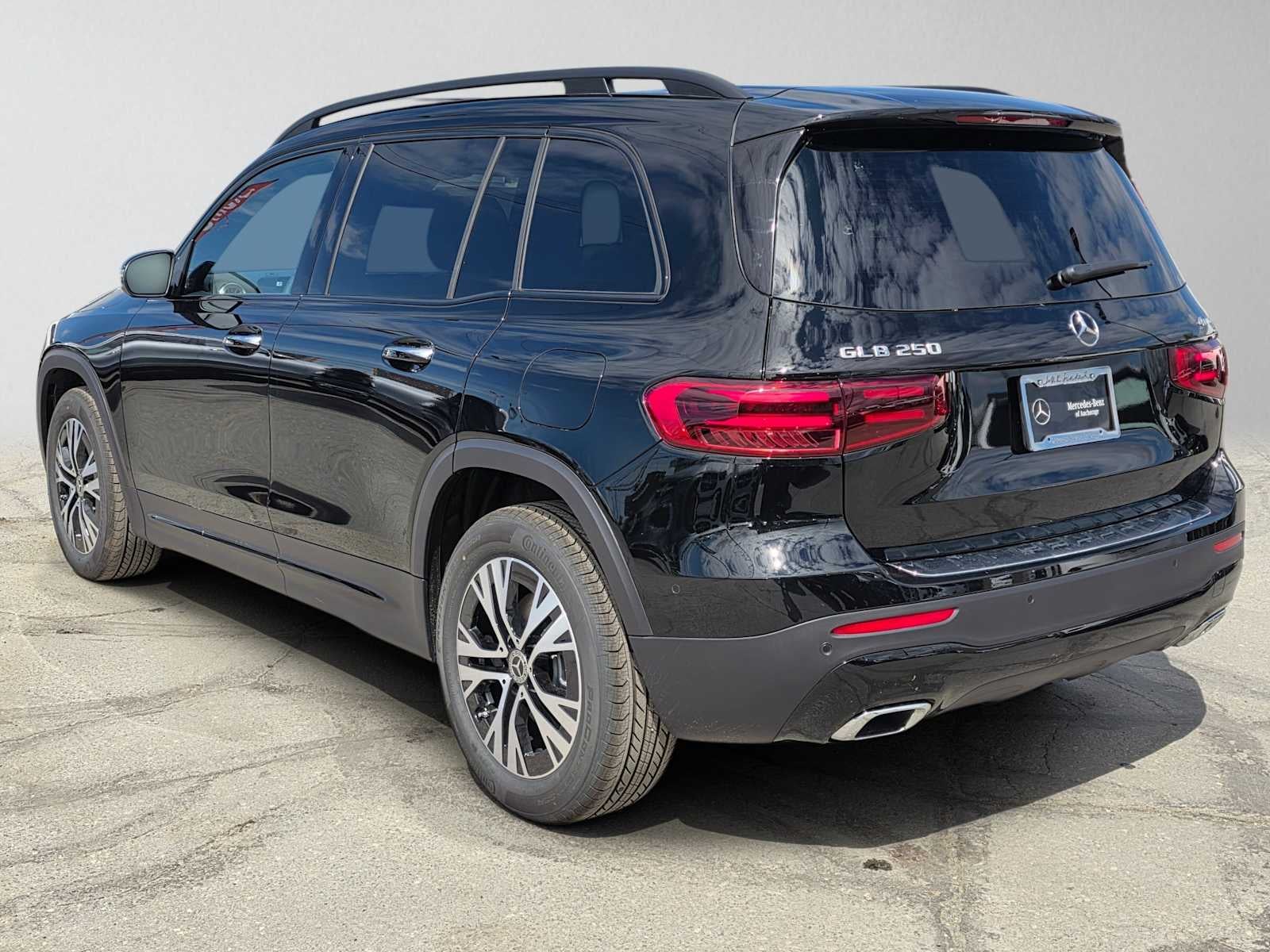 2026 Mercedes-Benz GLB 250 4MATIC® SUV