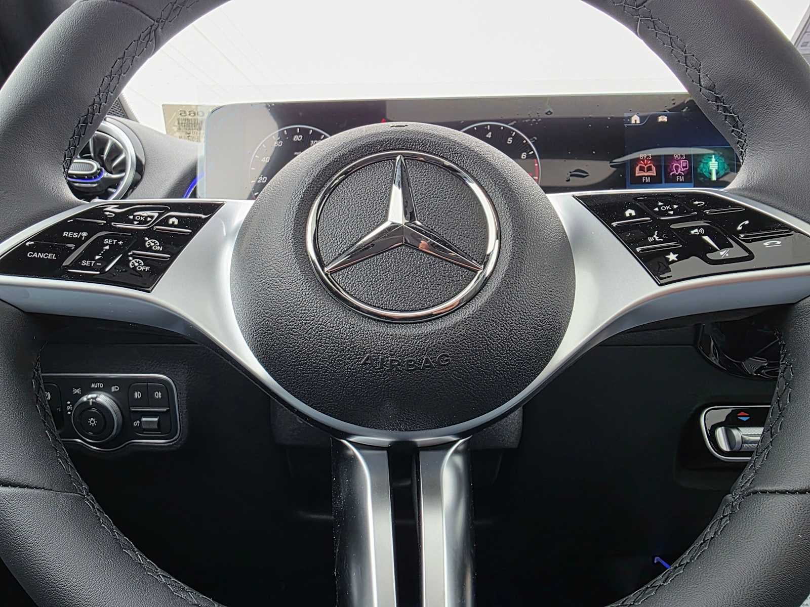 2026 Mercedes-Benz GLB 250 4MATIC® SUV