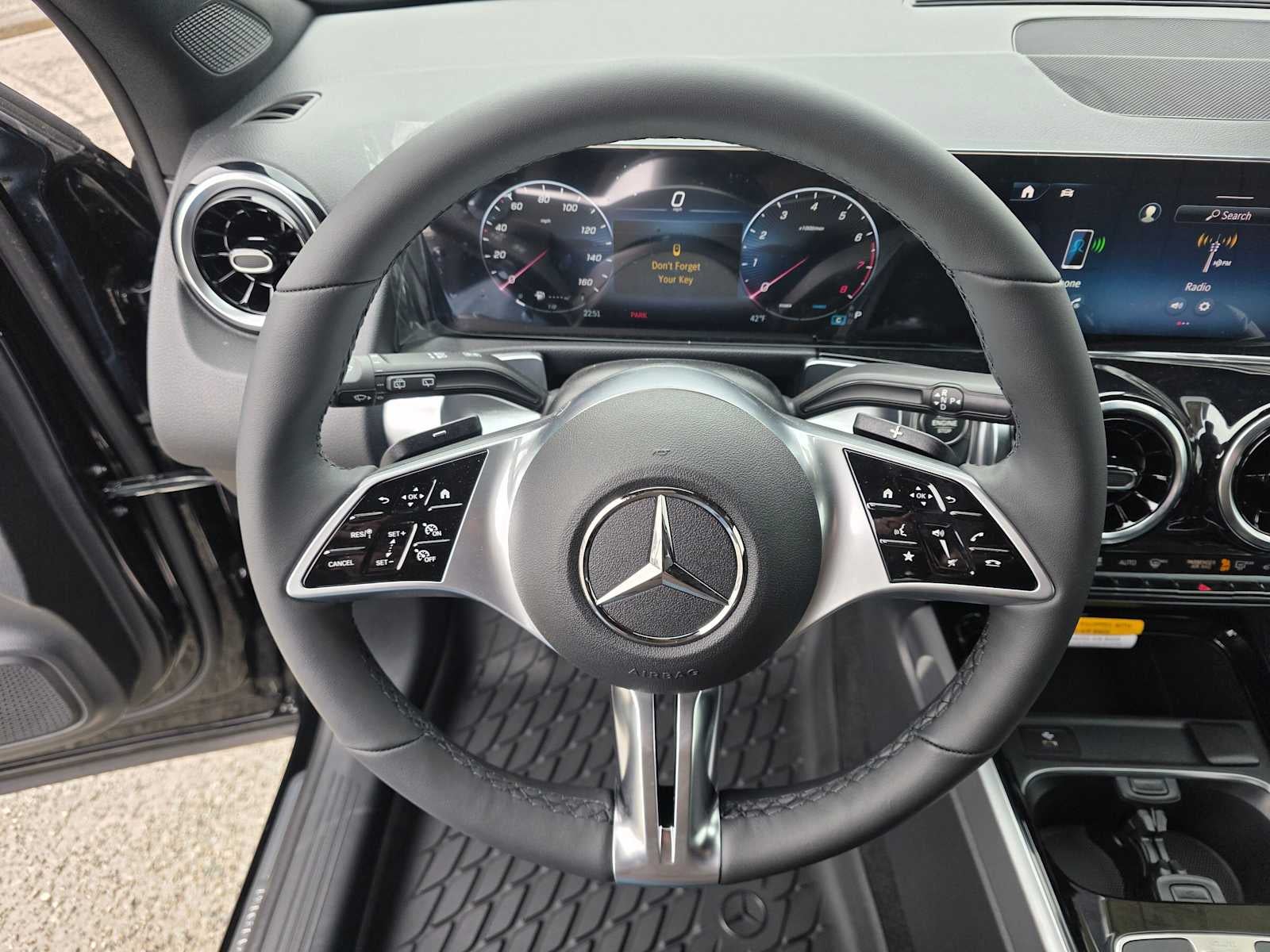 2026 Mercedes-Benz GLB 250 4MATIC® SUV