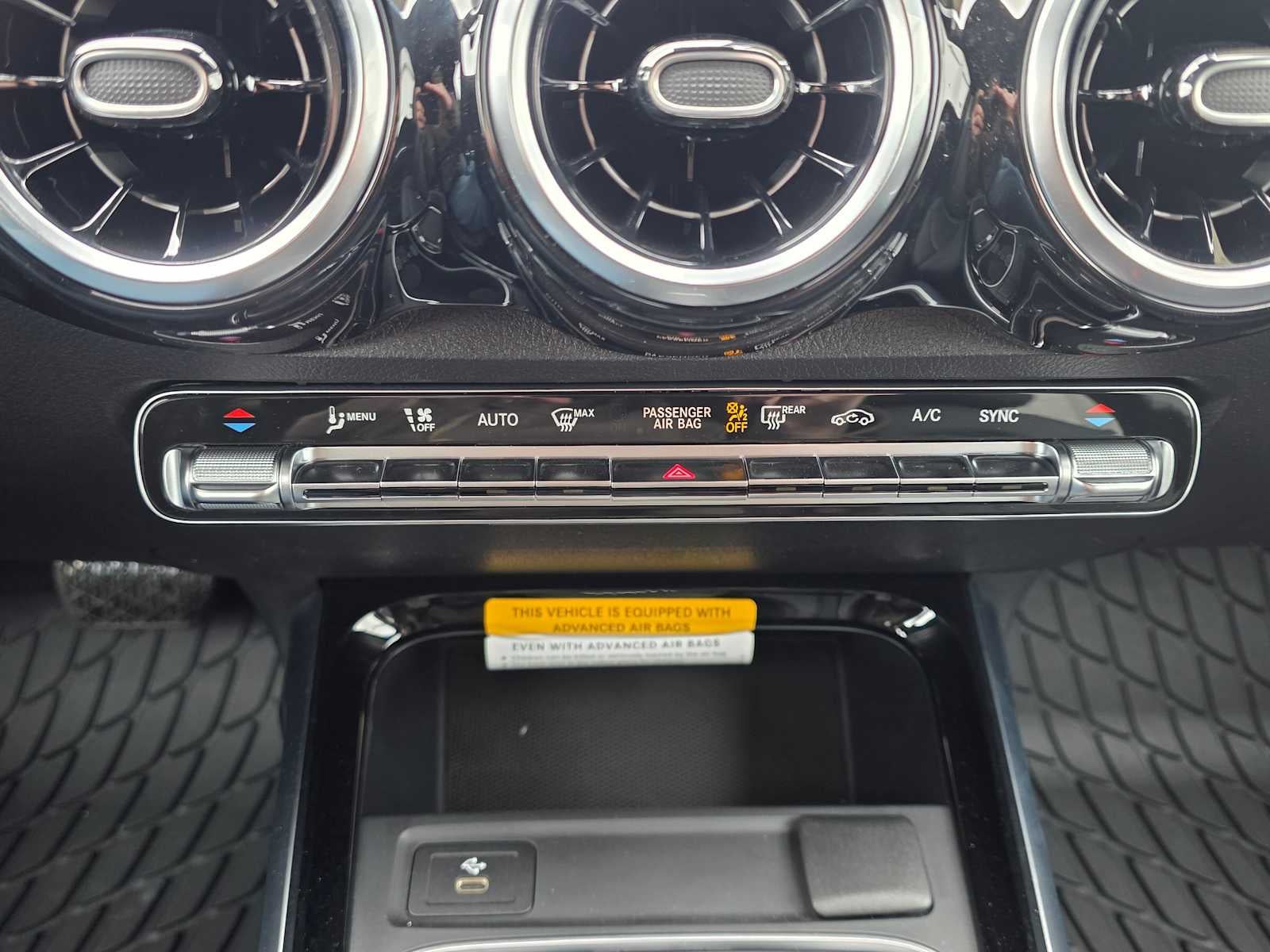 2026 Mercedes-Benz GLB 250 4MATIC® SUV