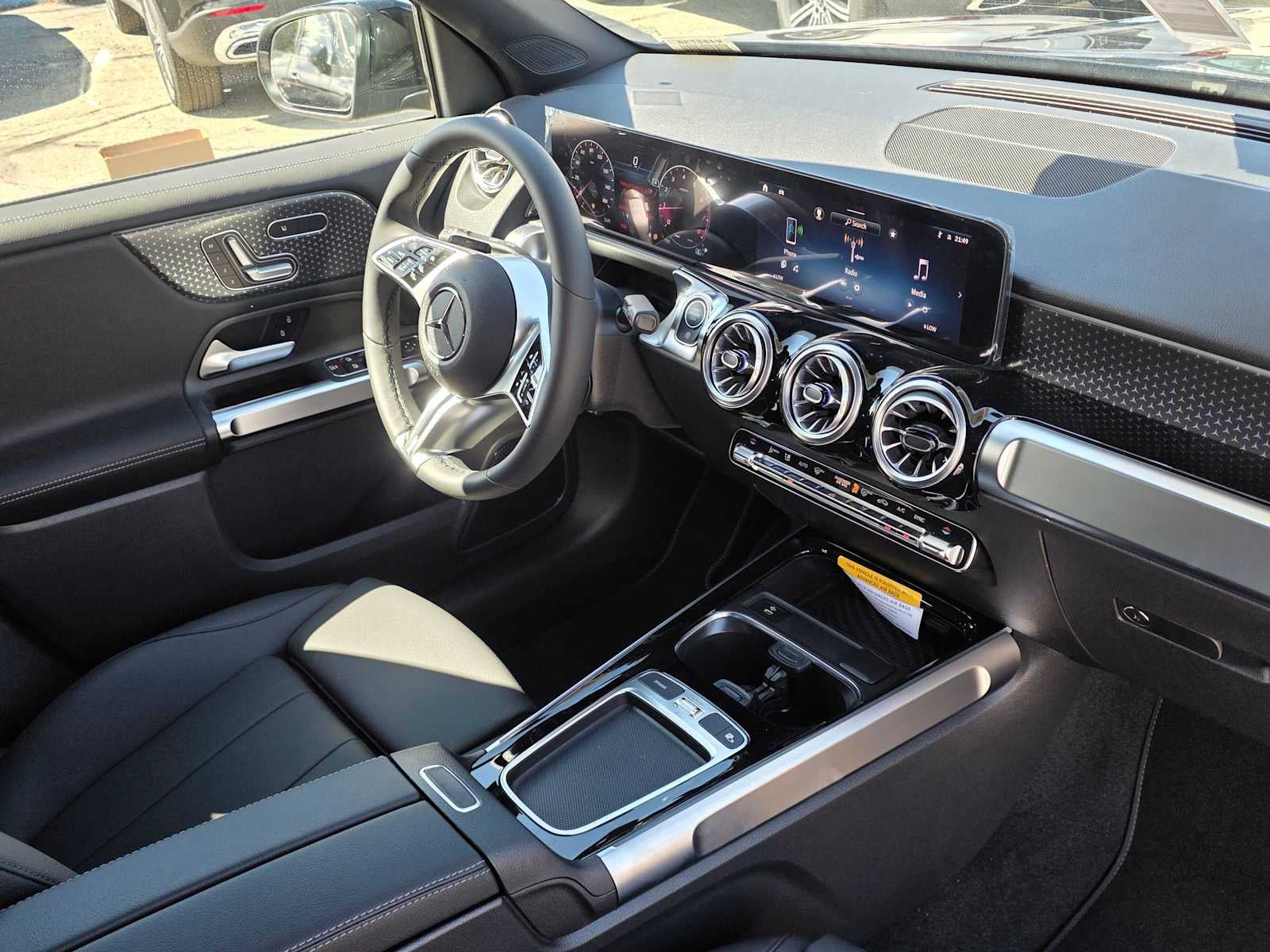 2026 Mercedes-Benz GLB 250 4MATIC® SUV