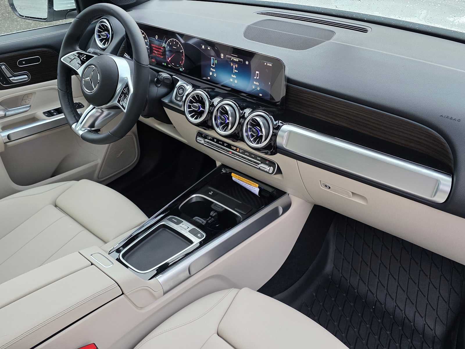 2026 Mercedes-Benz GLB 250 4MATIC® SUV