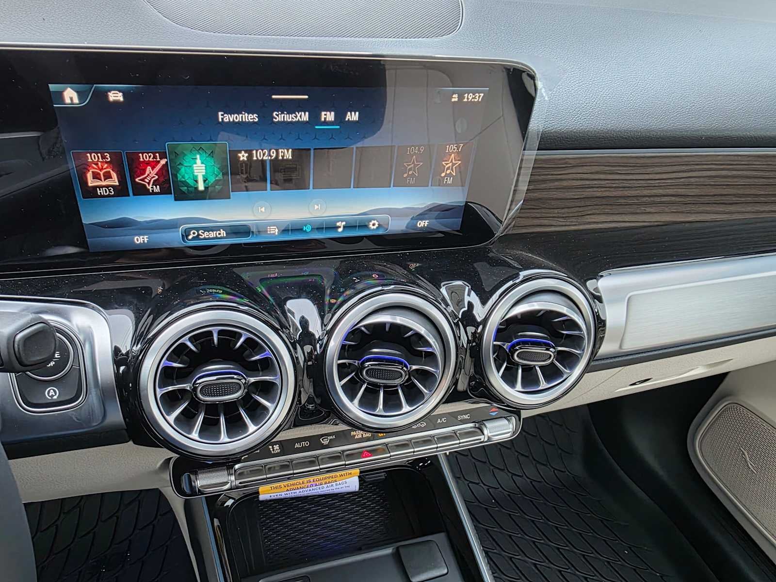 2026 Mercedes-Benz GLB 250 4MATIC® SUV