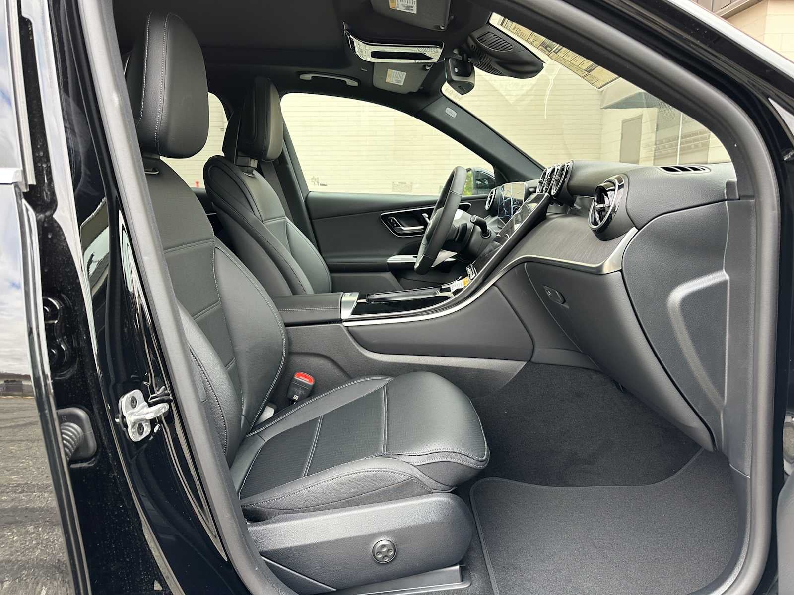 2025 Mercedes-Benz GLC GLC 300