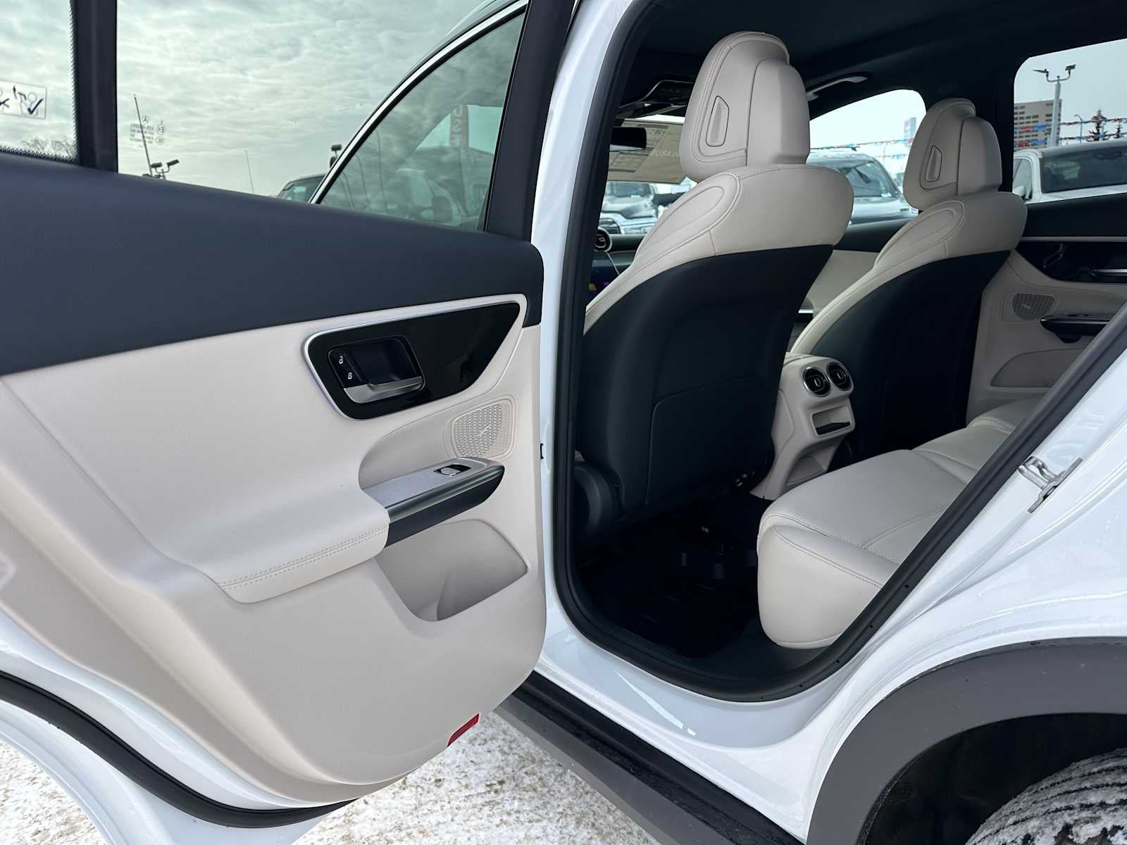 2026 Mercedes-Benz GLC 300 4MATIC® SUV