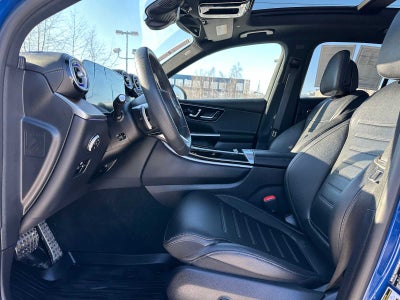 2025 Mercedes-Benz GLC 300 GLC 300