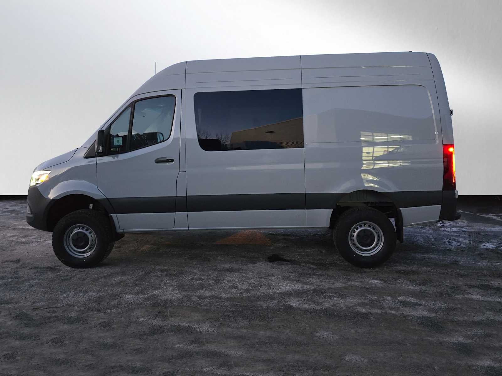 2026 Mercedes-Benz Sprinter 2500 Standard Roof I4 Diesel HO 144" AWD