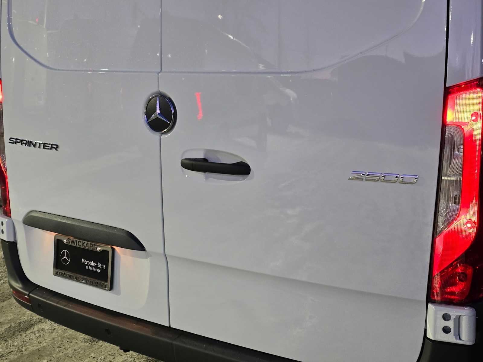 2026 Mercedes-Benz Sprinter 2500 Standard Roof I4 Diesel HO 144" RWD