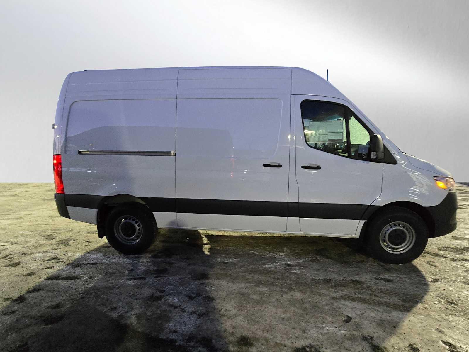 2026 Mercedes-Benz Sprinter 2500 Standard Roof I4 Diesel HO 144" RWD