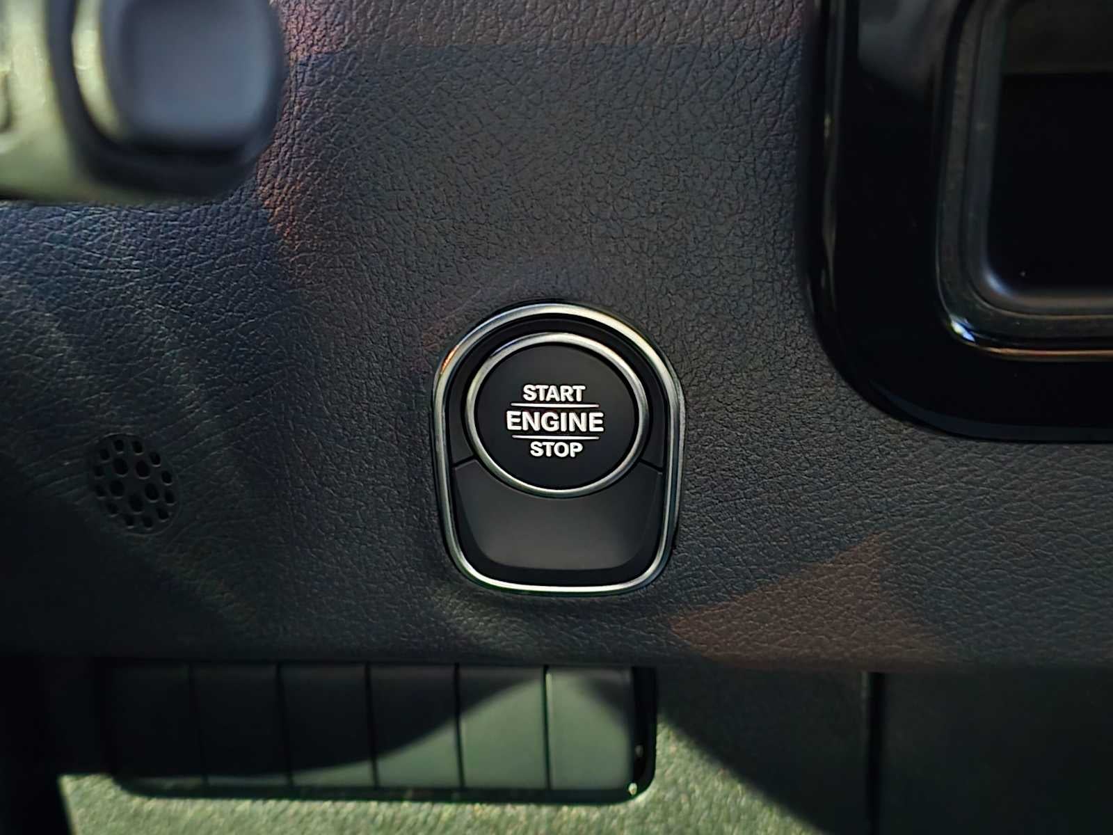 2026 Mercedes-Benz Sprinter 2500 Standard Roof I4 Diesel HO 144" RWD