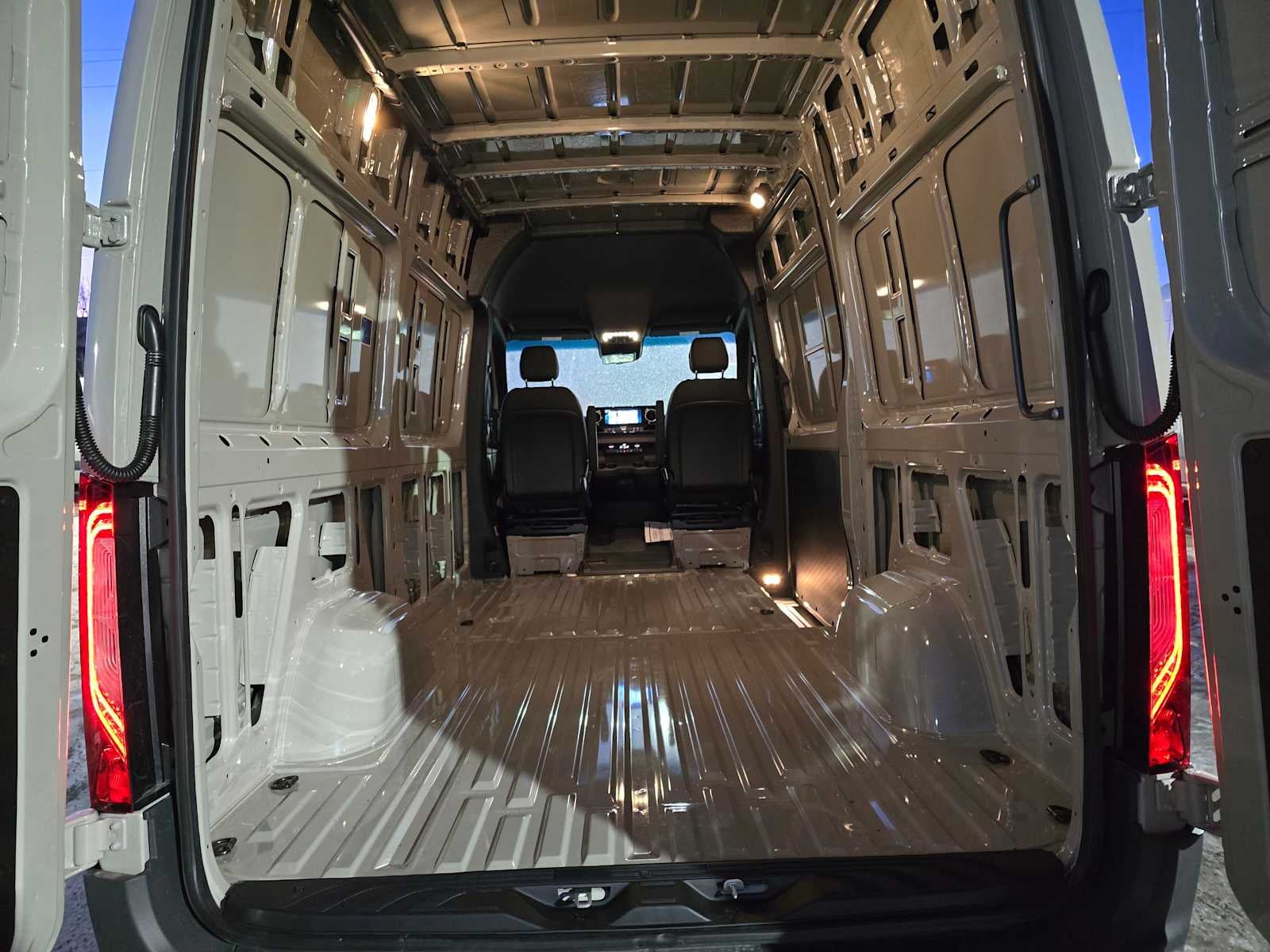 2026 Mercedes-Benz Sprinter 2500 Standard Roof I4 Diesel HO 144" AWD