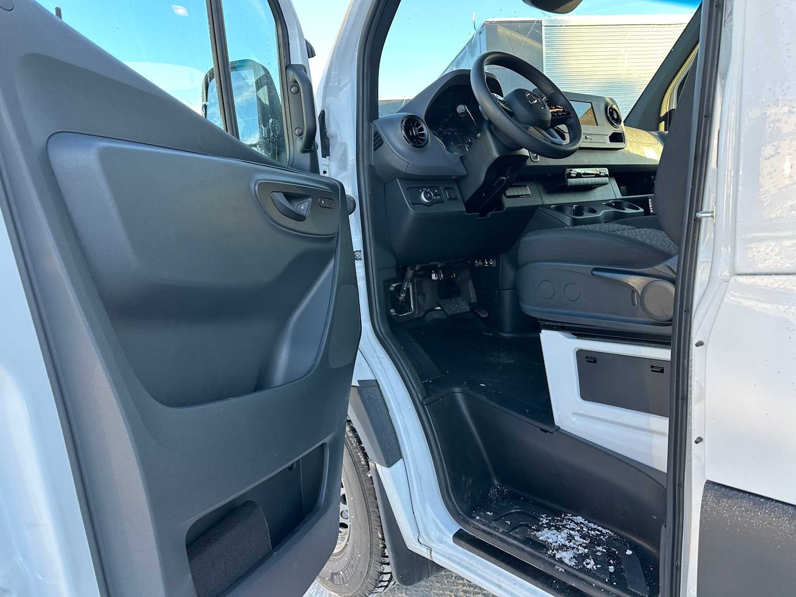 2024 Mercedes-Benz Sprinter 2500 High Roof I4 Diesel HO 170" RWD