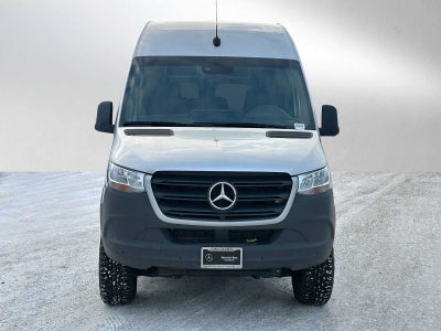2021 Freightliner Sprinter 2500 Standard Roof V6 144" 4WD