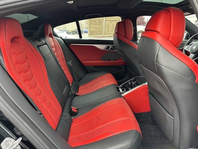2025 BMW 8 Series M850i