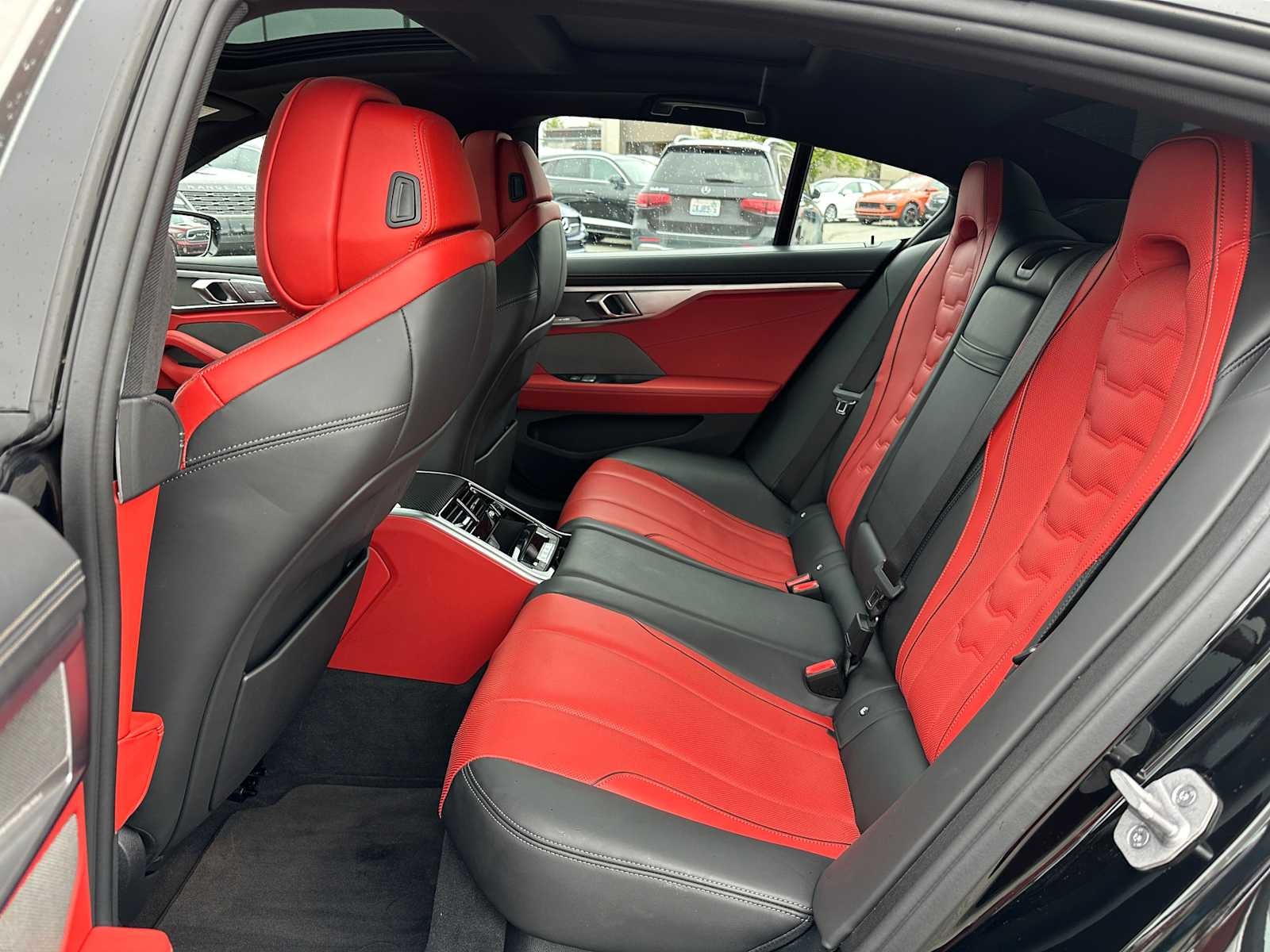 2025 BMW 8 Series M850i