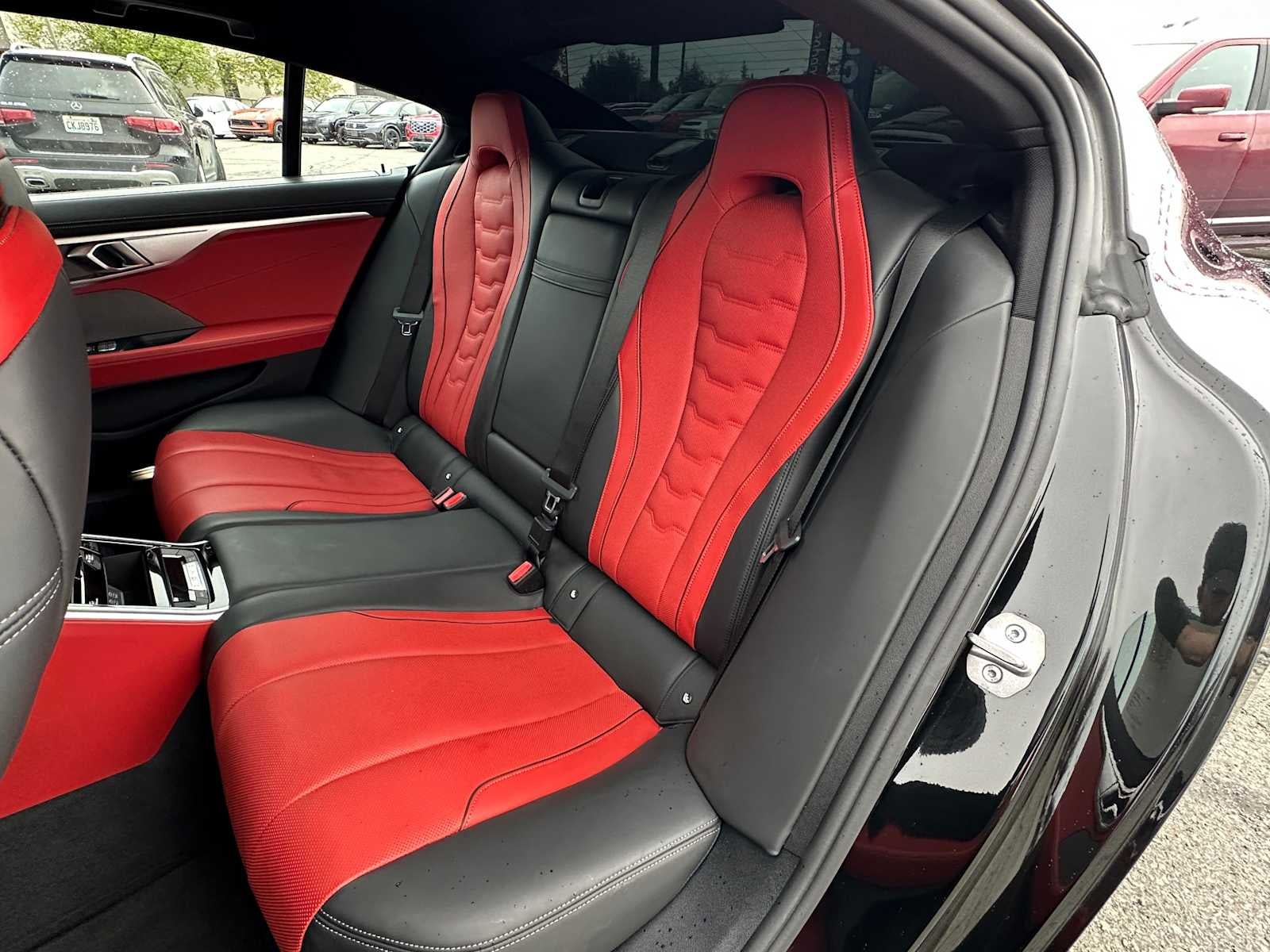 2025 BMW 8 Series M850i