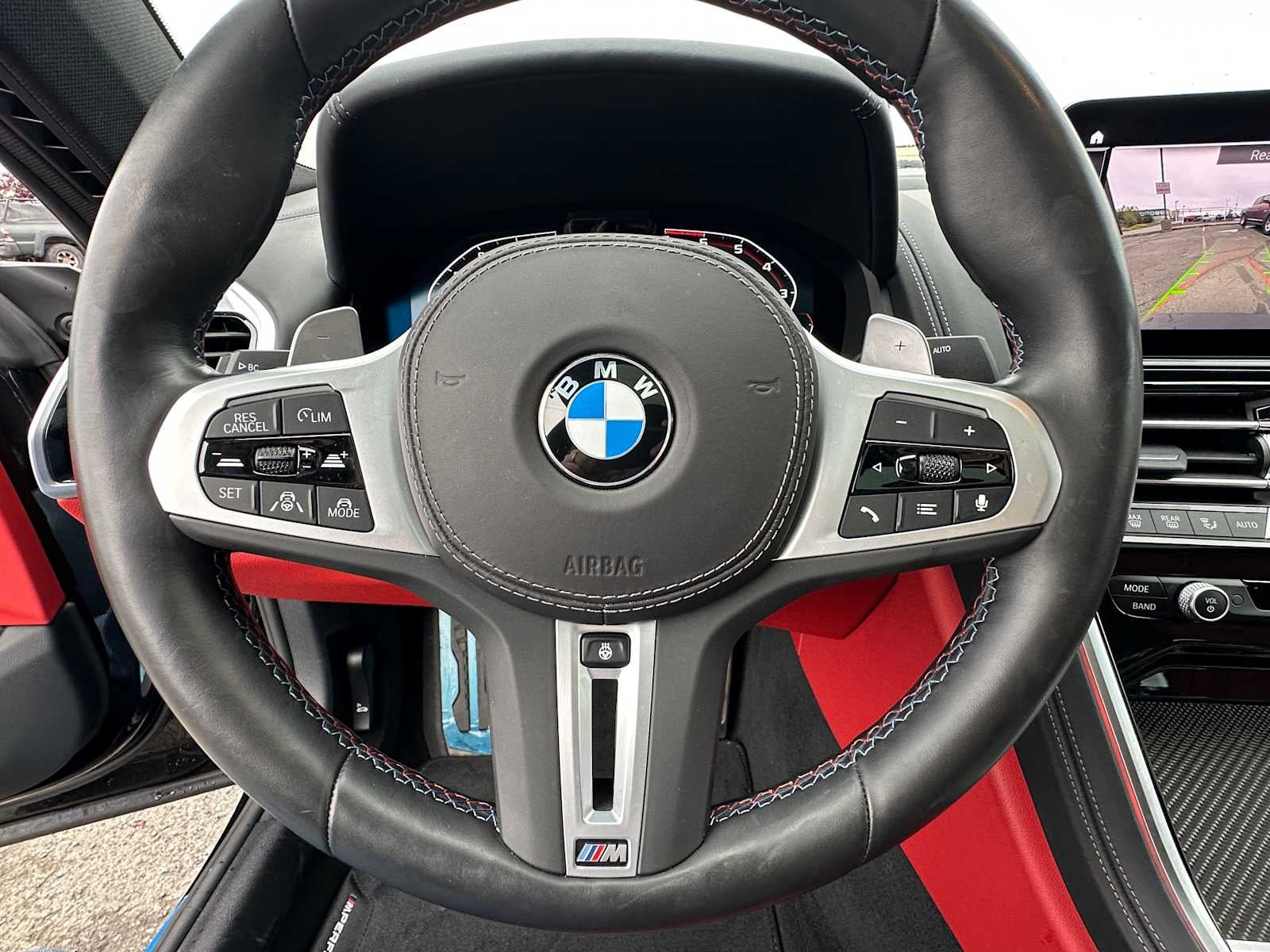 2025 BMW 8 Series M850i