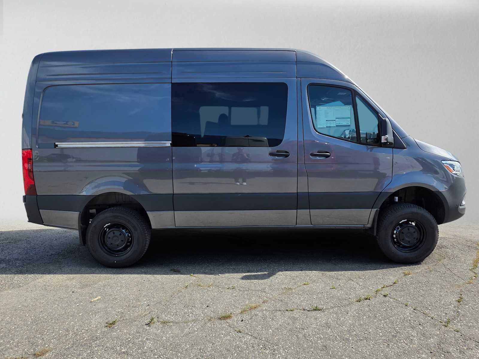2026 Mercedes-Benz Sprinter 2500 Standard Roof I4 Diesel HO 144 AWD