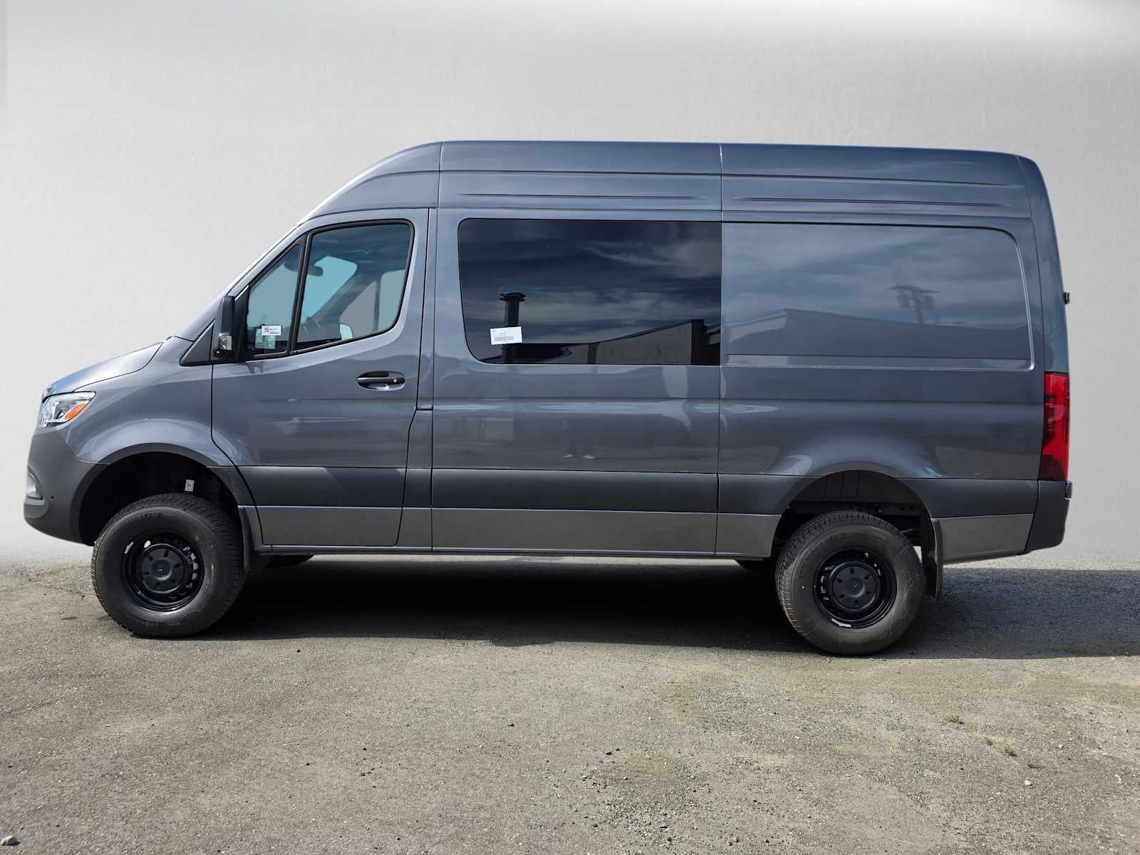 2026 Mercedes-Benz Sprinter 2500 Standard Roof I4 Diesel HO 144 AWD