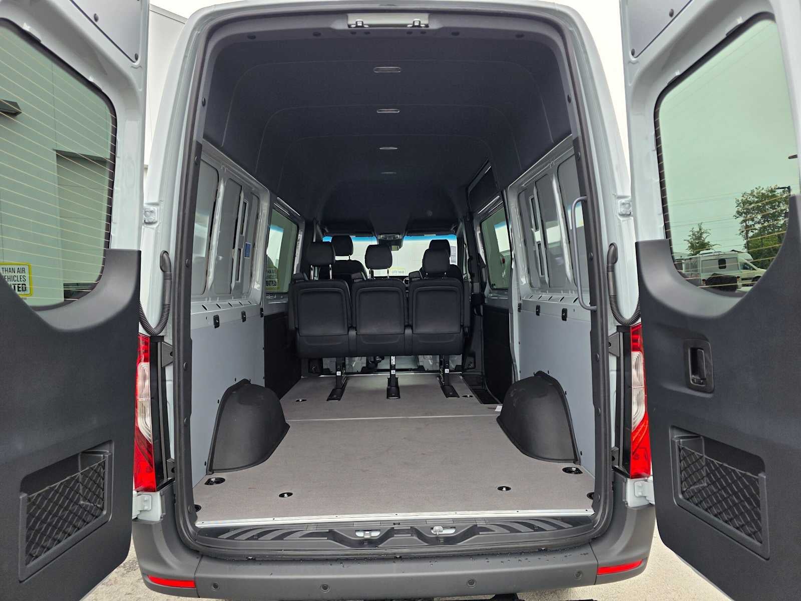 2026 Mercedes-Benz Sprinter 2500 Standard Roof I4 Diesel HO 144 AWD