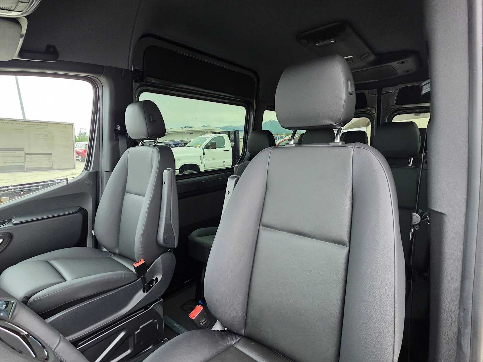 2026 Mercedes-Benz Sprinter 2500 Standard Roof I4 Diesel HO 144 AWD
