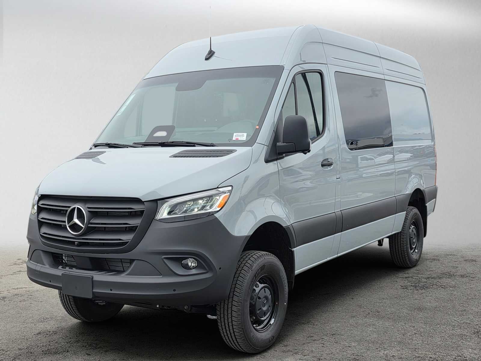 2026 Mercedes-Benz Sprinter 2500 Standard Roof I4 Diesel HO 144 AWD
