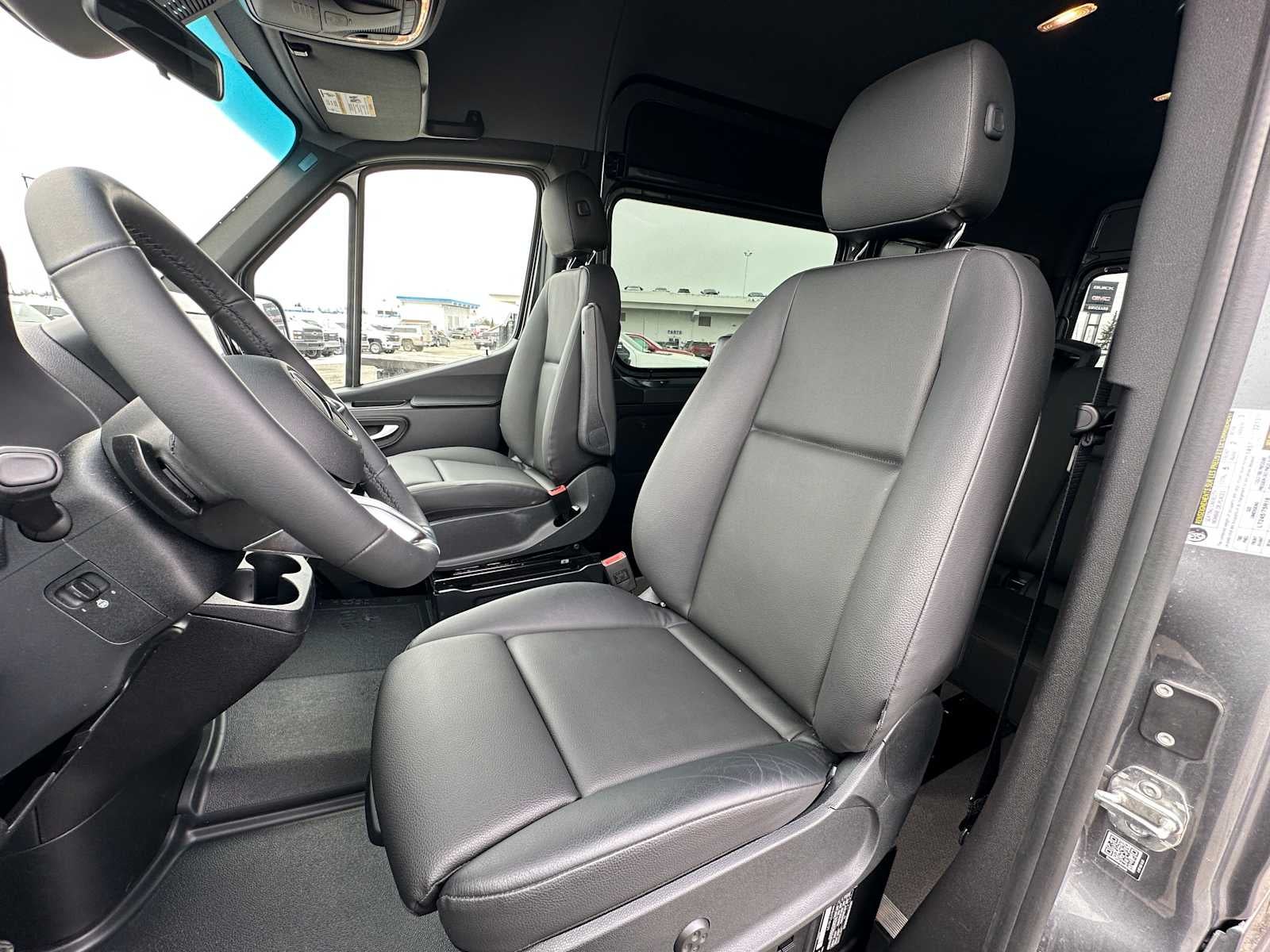 2026 Mercedes-Benz Sprinter 2500 Standard Roof I4 Diesel HO 144 AWD