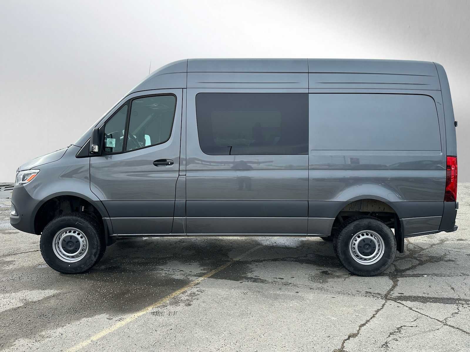 2026 Mercedes-Benz Sprinter 2500 Standard Roof I4 Diesel HO 144 AWD
