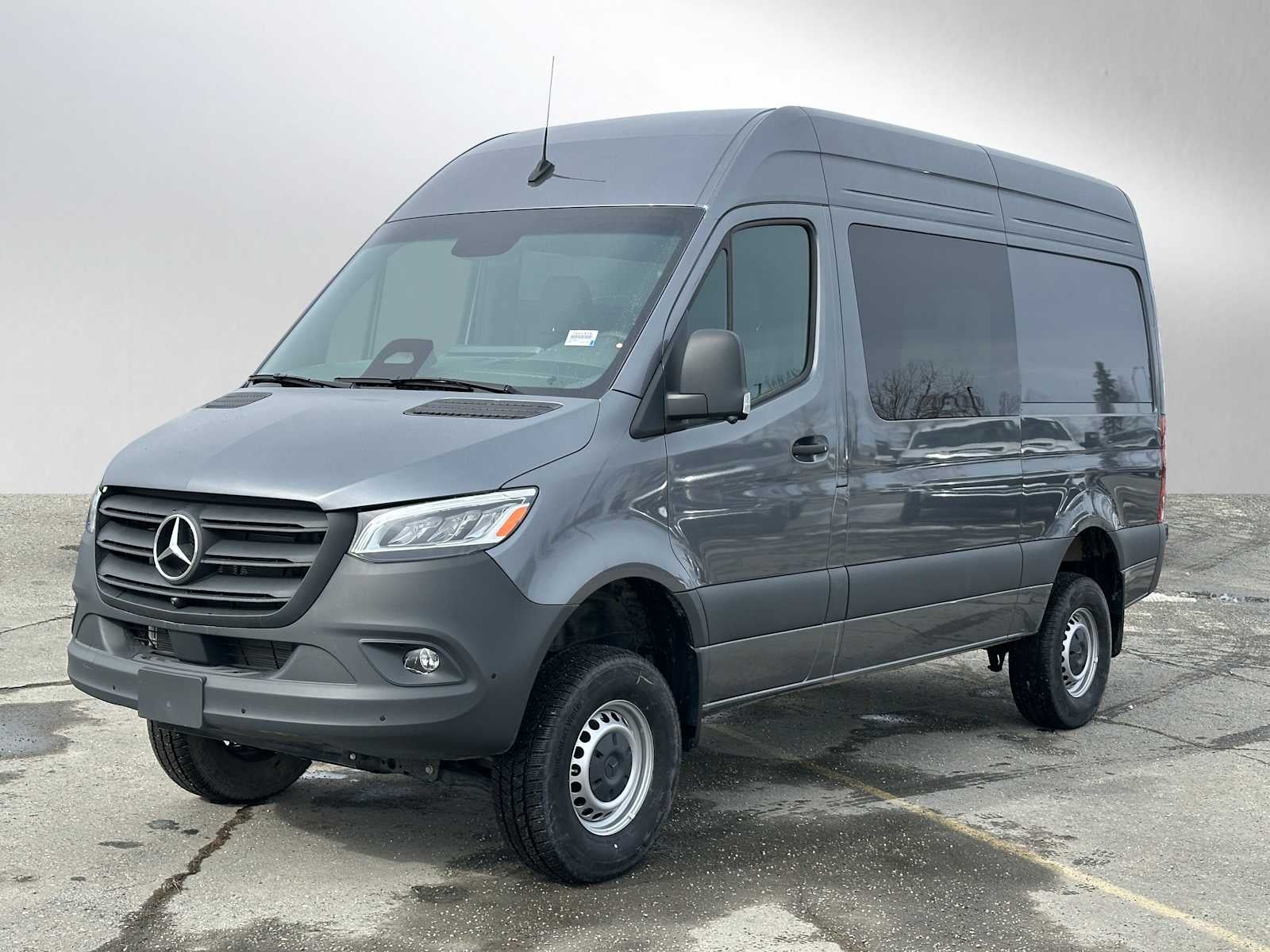 2026 Mercedes-Benz Sprinter 2500 Standard Roof I4 Diesel HO 144 AWD