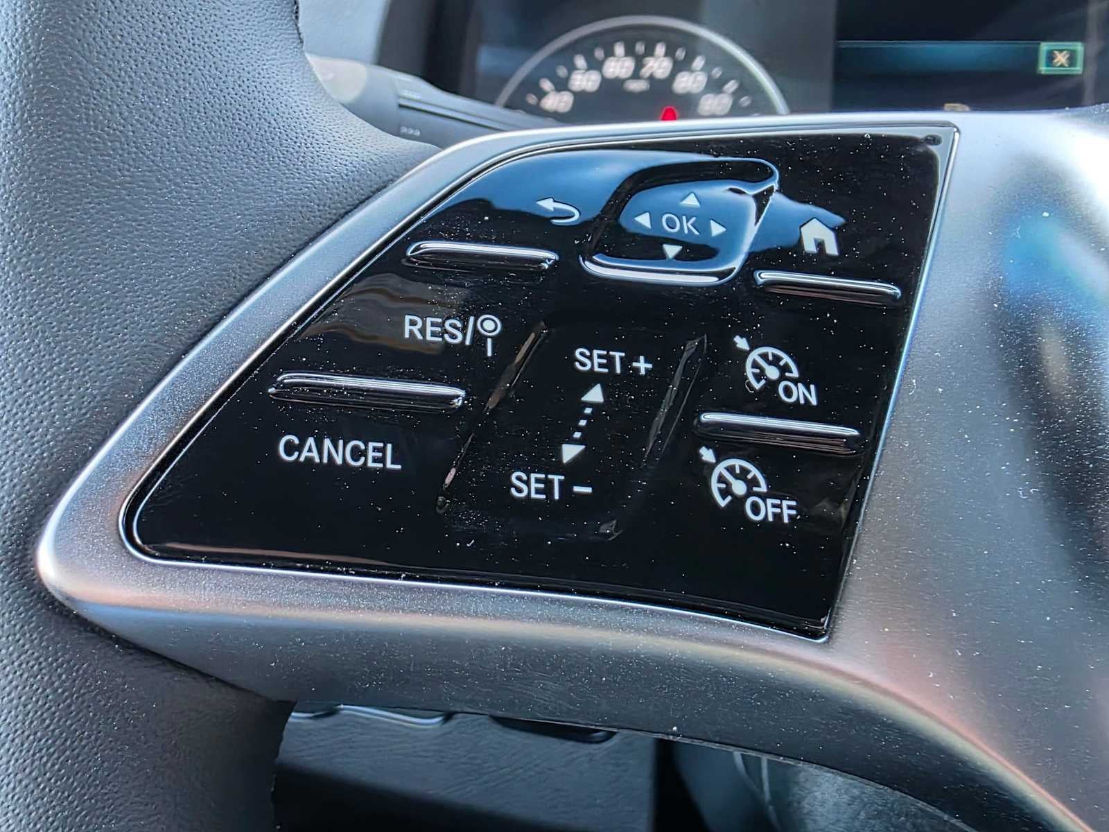2026 Mercedes-Benz Sprinter Crew 2500 Standard Roof I4 Diesel HO 144 AWD