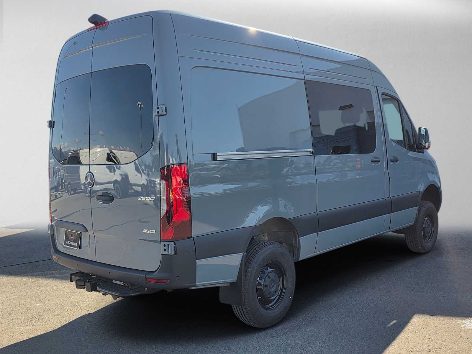 2026 Mercedes-Benz Sprinter Crew 2500 Standard Roof I4 Diesel HO 144 AWD